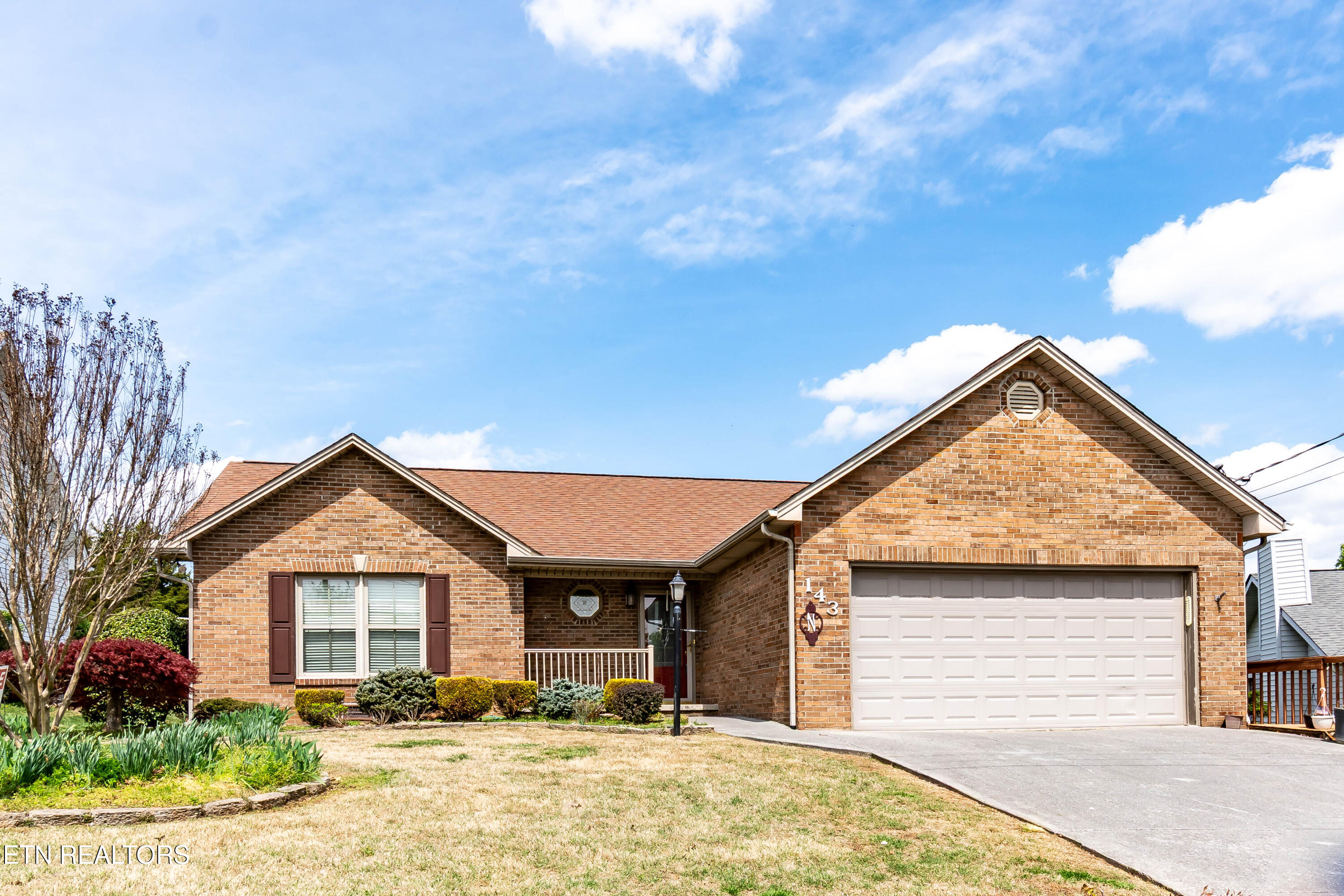 143 Oakleaf Circle Property Photo