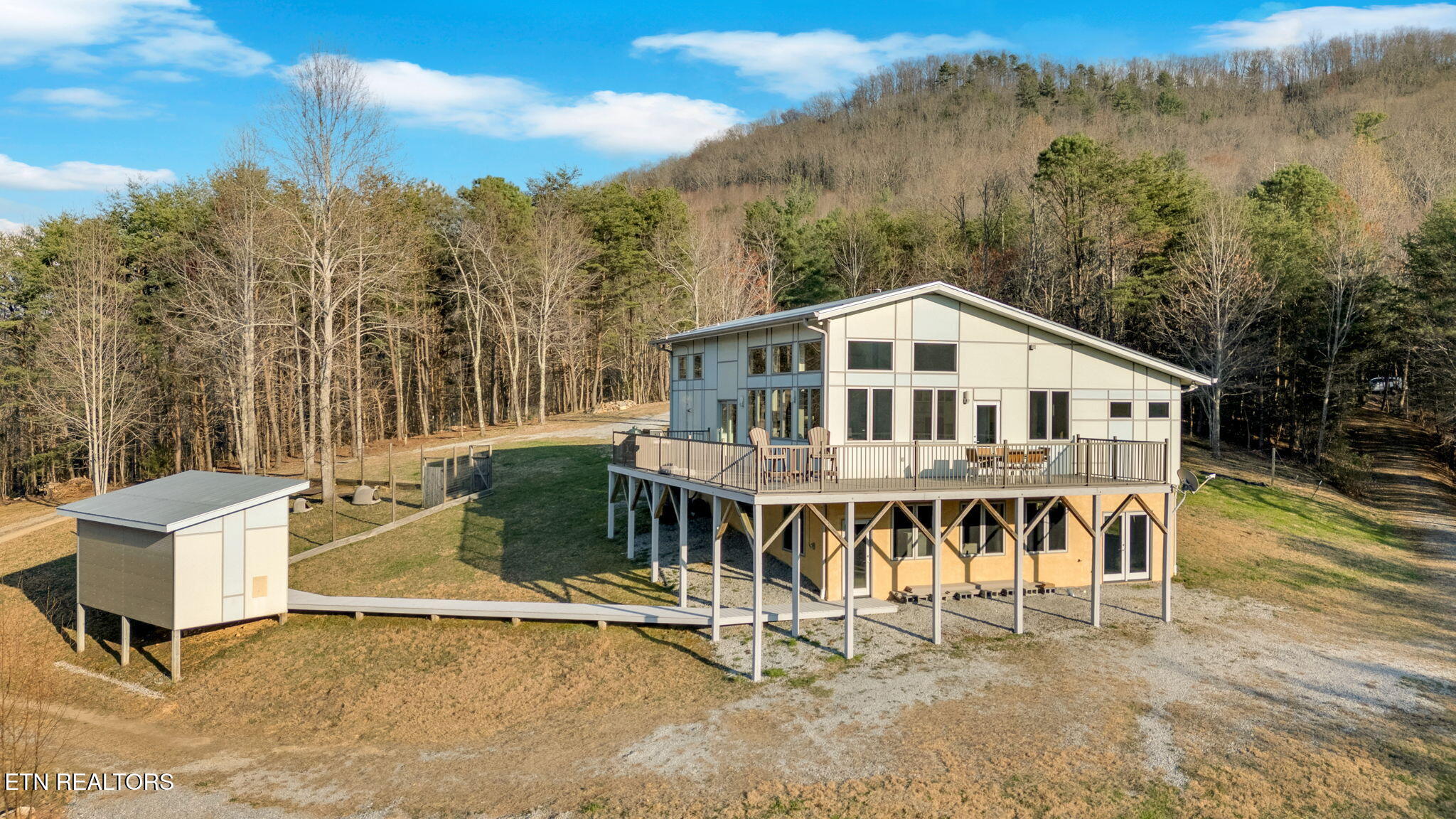 1098 Paint Mountain Rd Property Photo