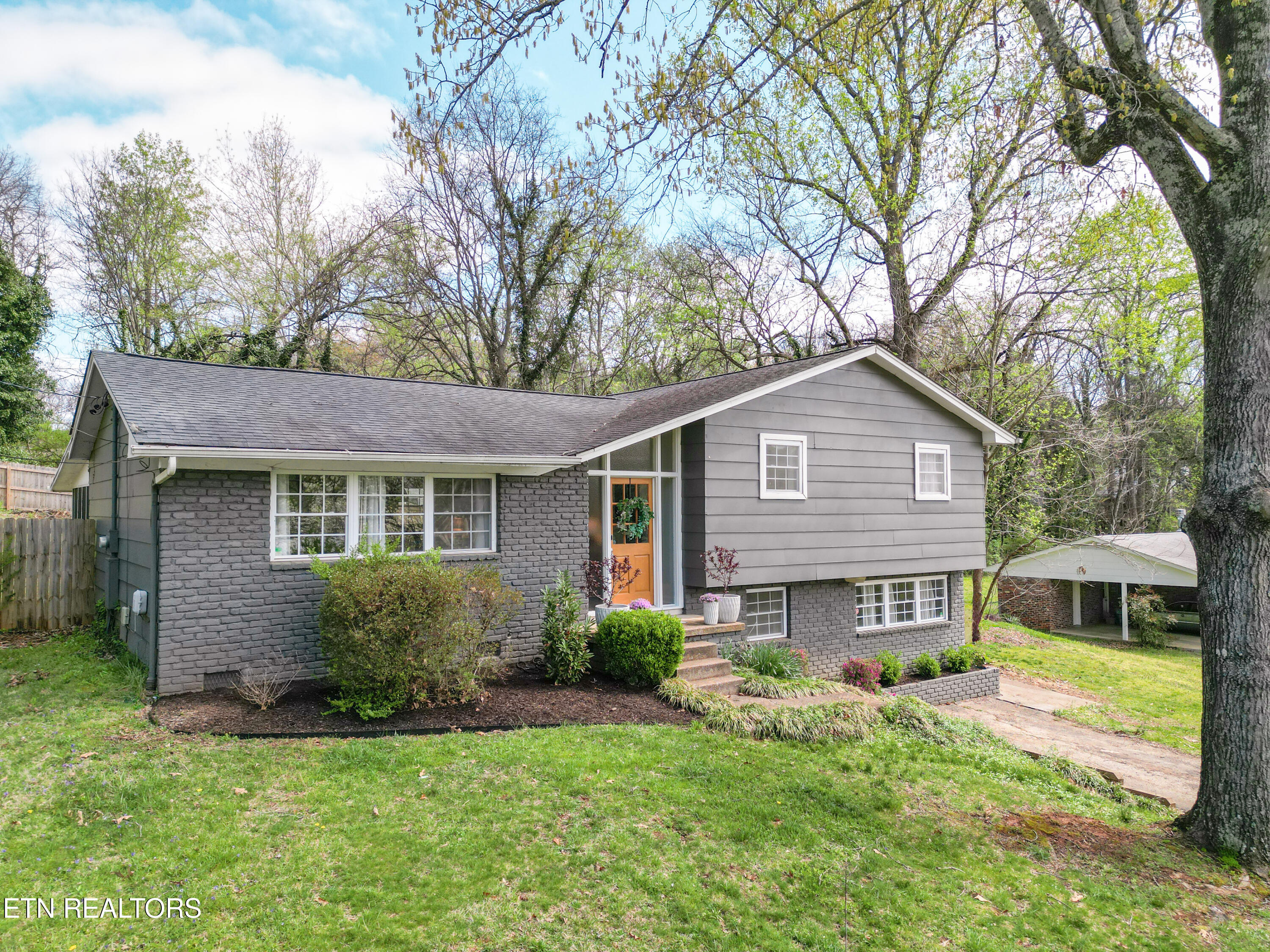 1504 Aldenwood Lane Property Photo