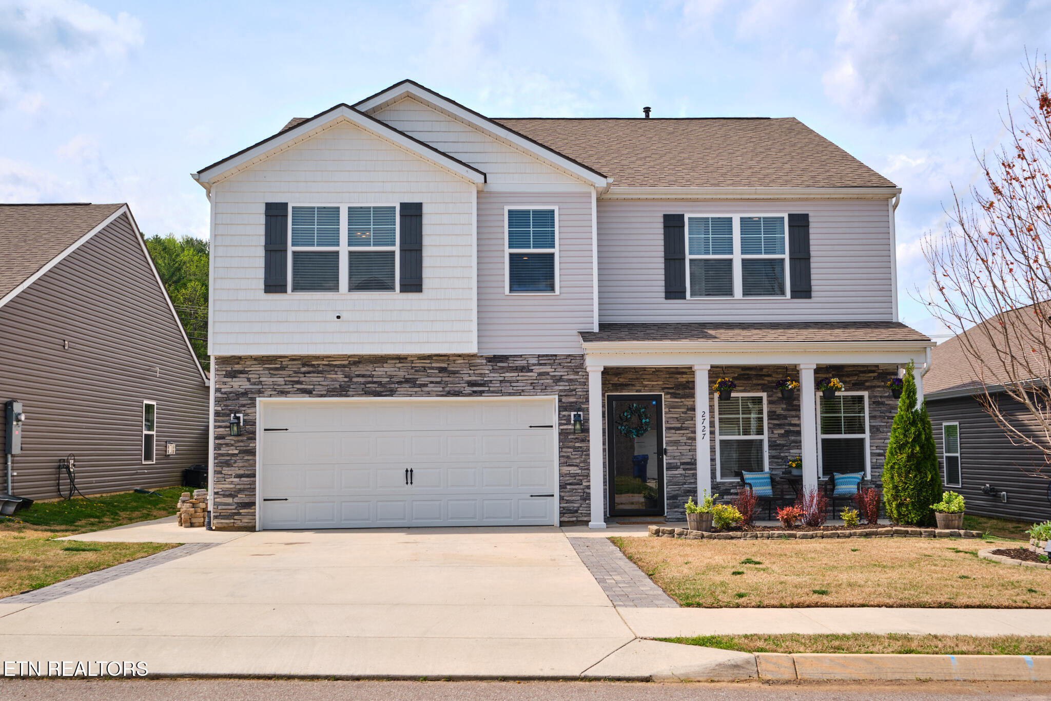 2727 Minuteman Lane Property Photo