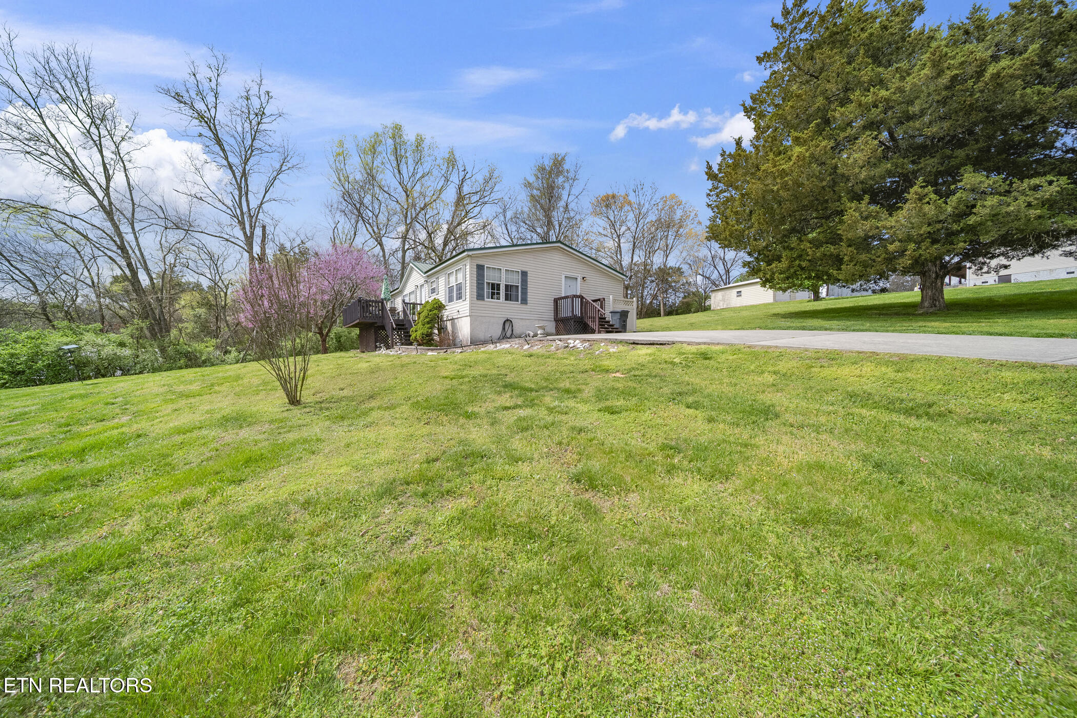 3057 Quarry Hollow Rd Property Photo