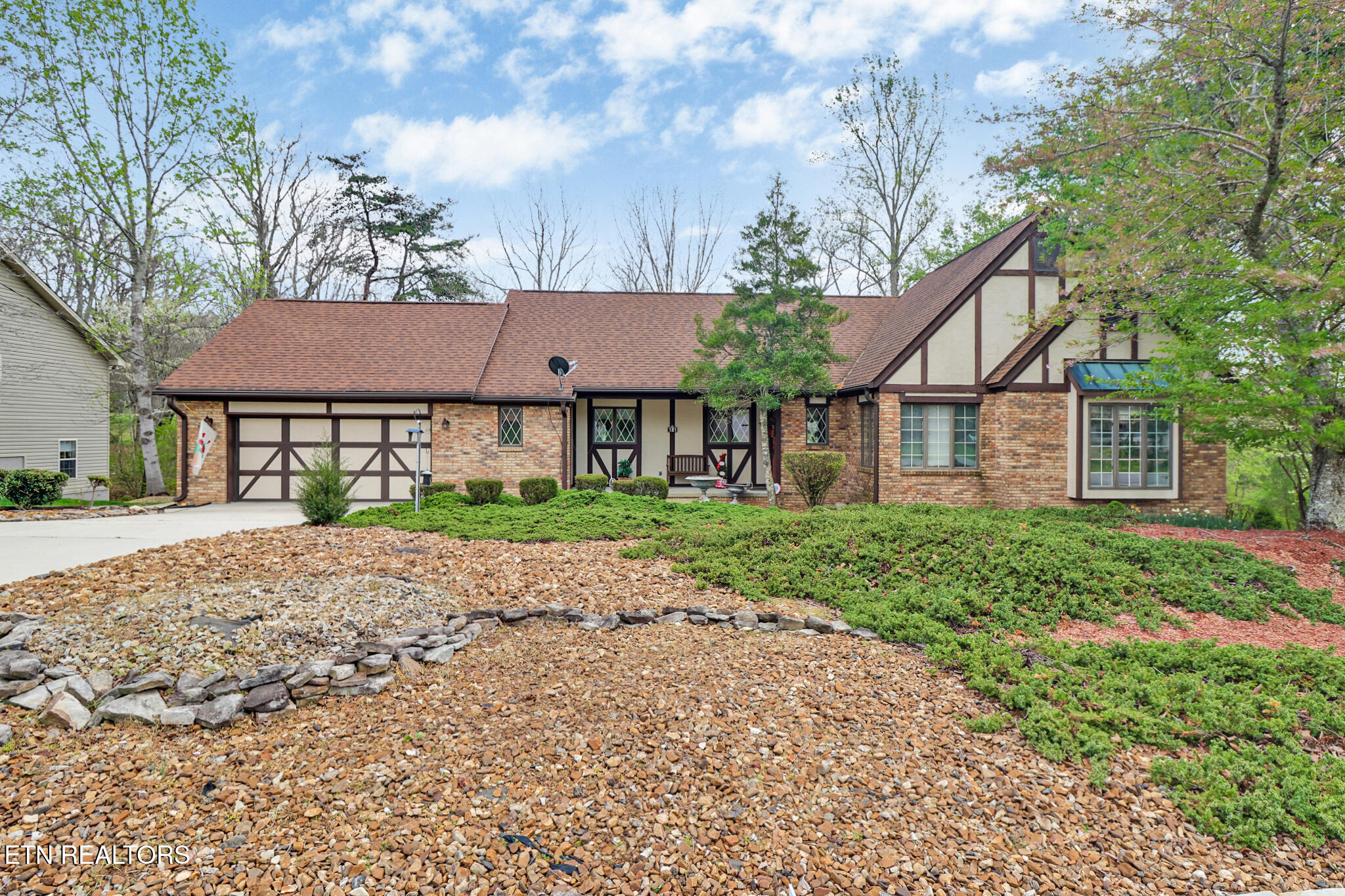 181 Snead Drive Property Photo 1
