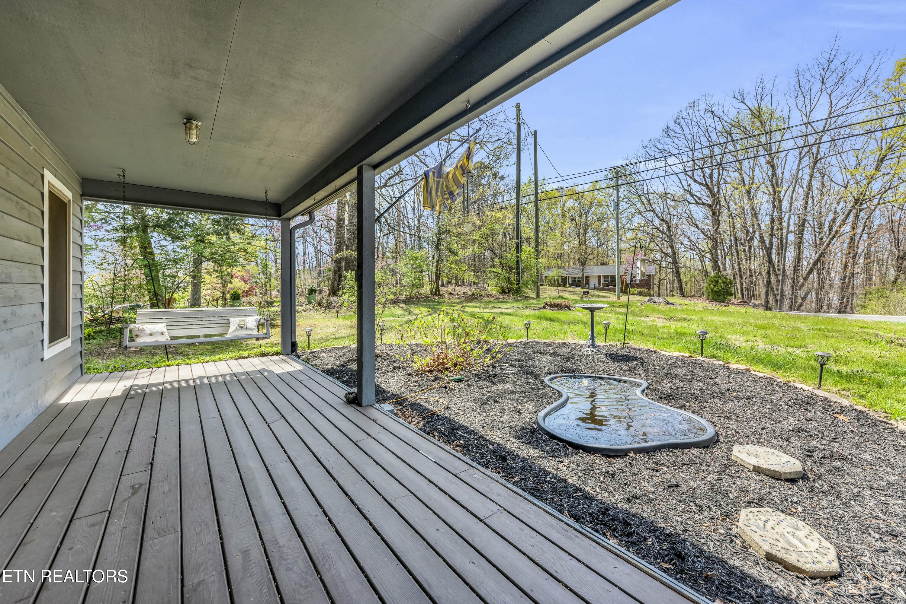 5808 Tazewell Pike Property Photo 2