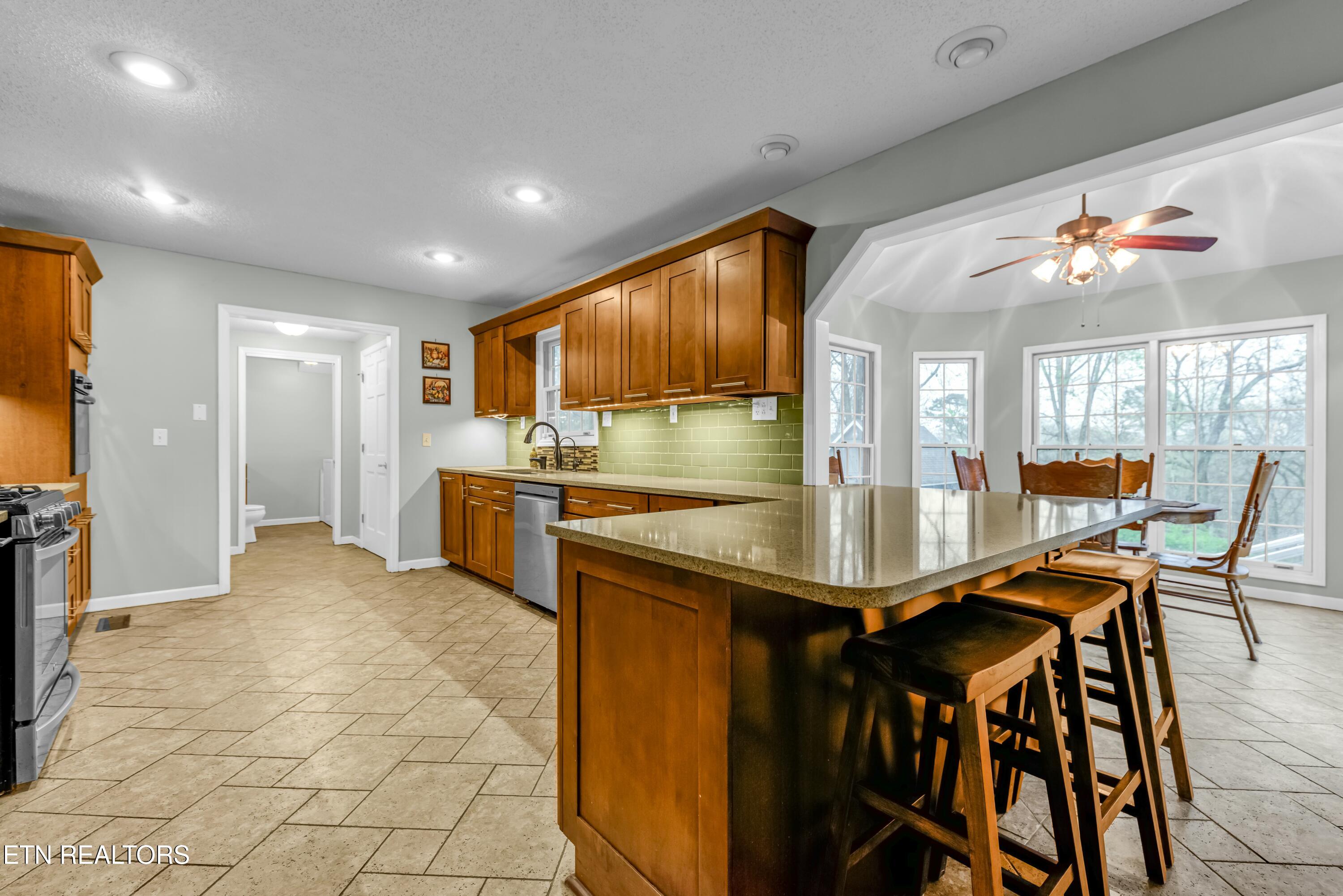 5808 Tazewell Pike Property Photo 8
