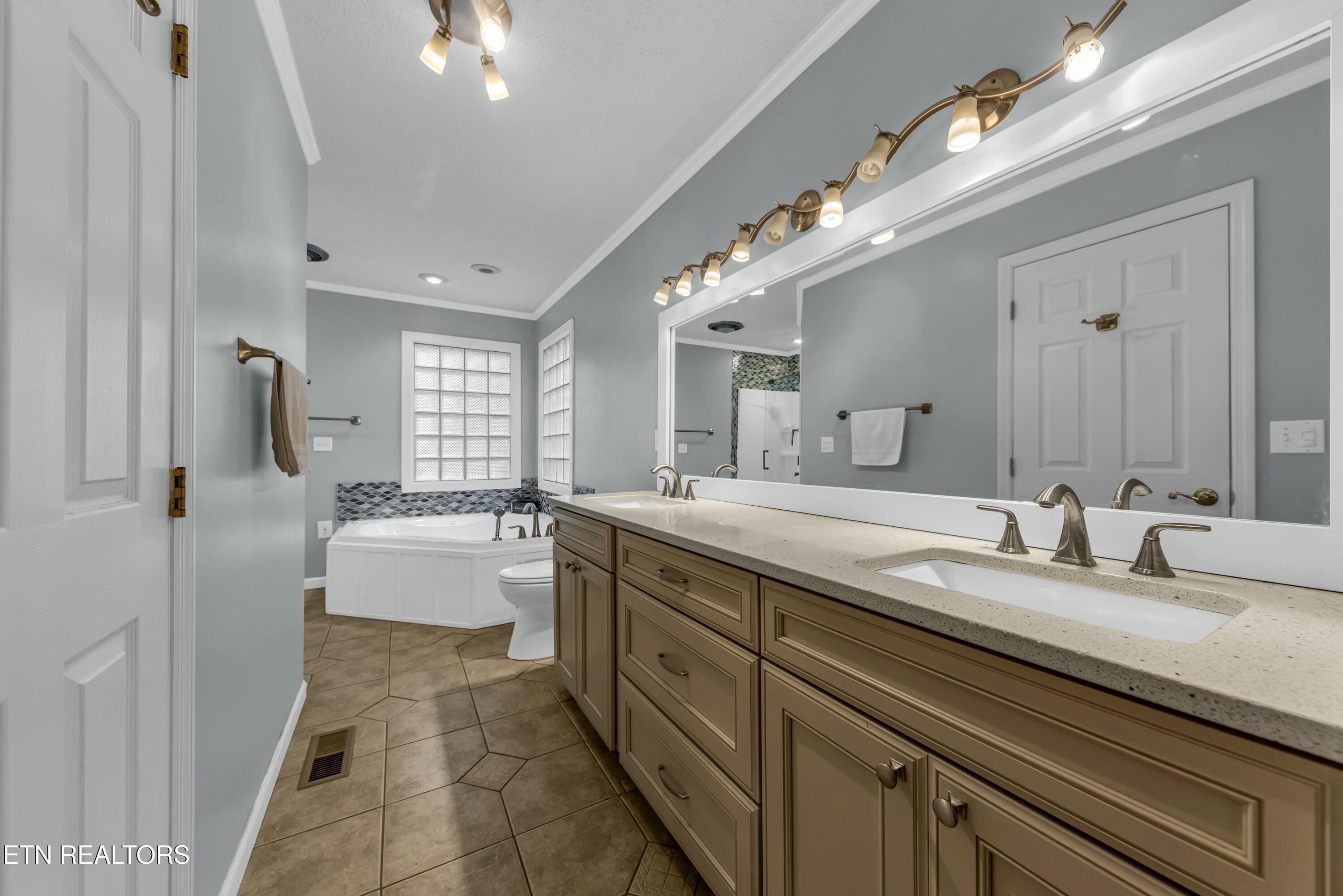 5808 Tazewell Pike Property Photo 13