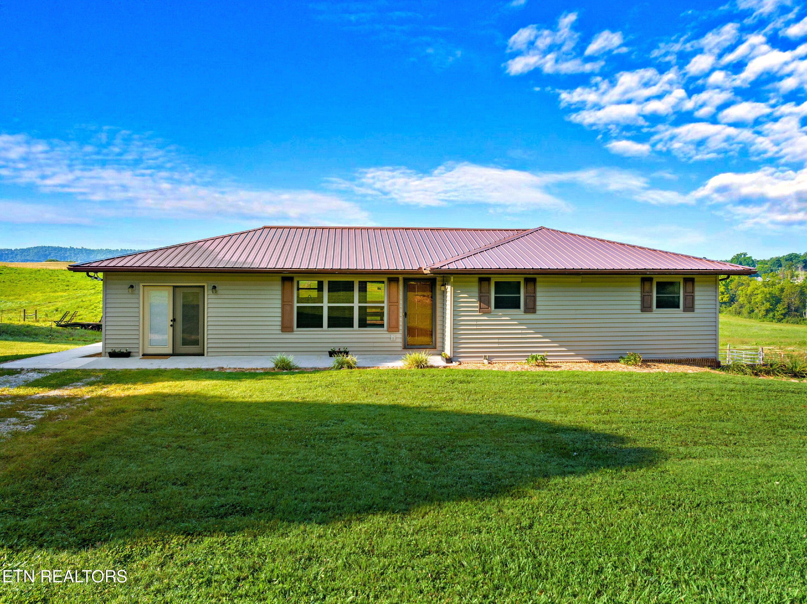 1365 Mine Rd Property Photo 1
