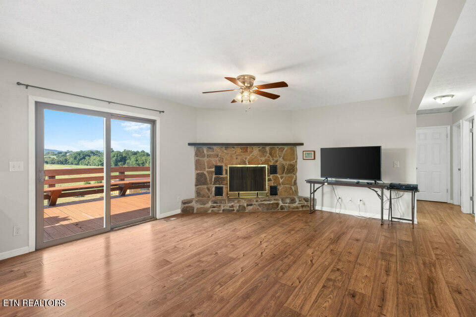 1365 Mine Rd Property Photo 7