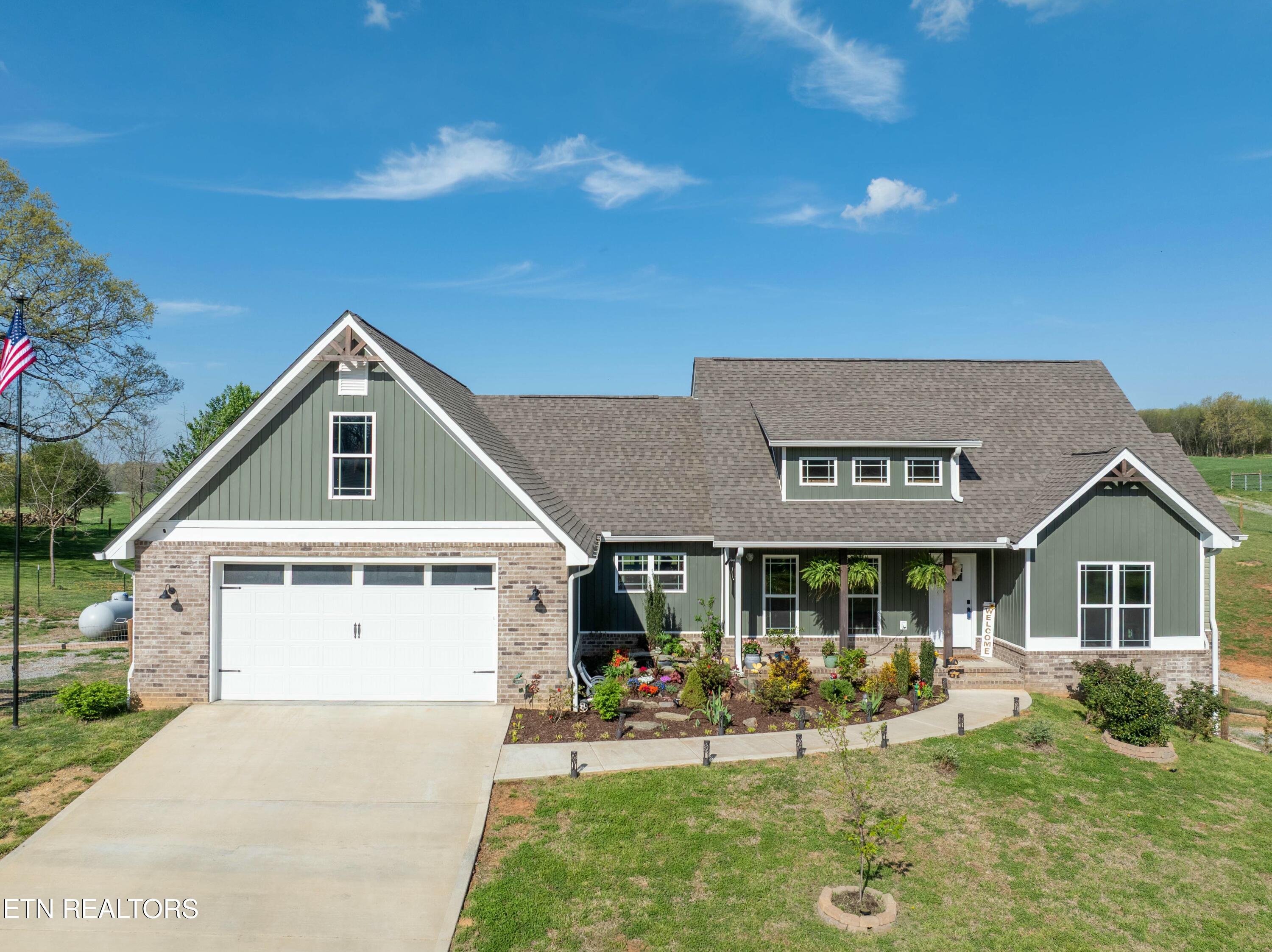 279 Lakeside Meadows Circle Property Photo