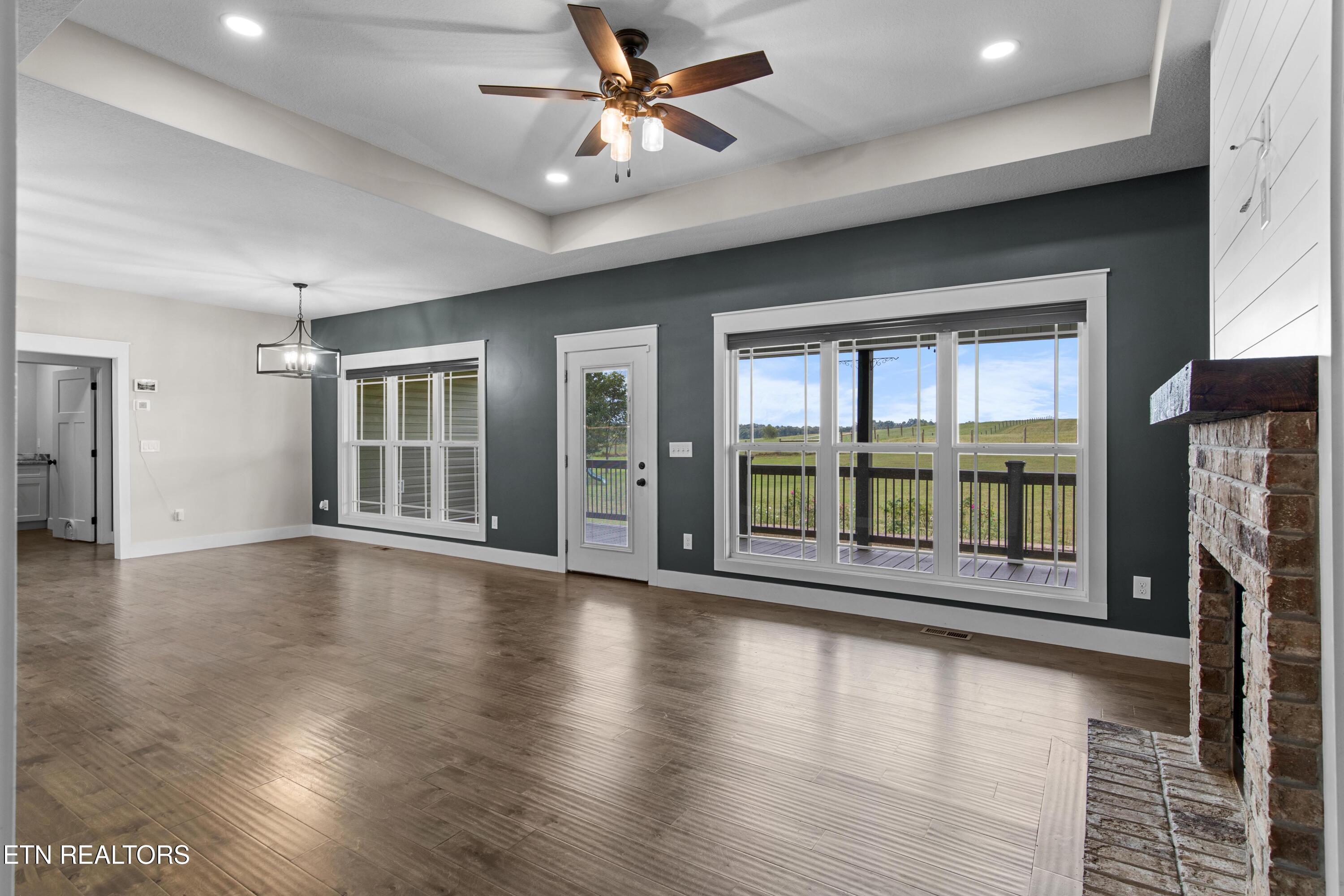 279 Lakeside Meadows Circle Property Photo 8