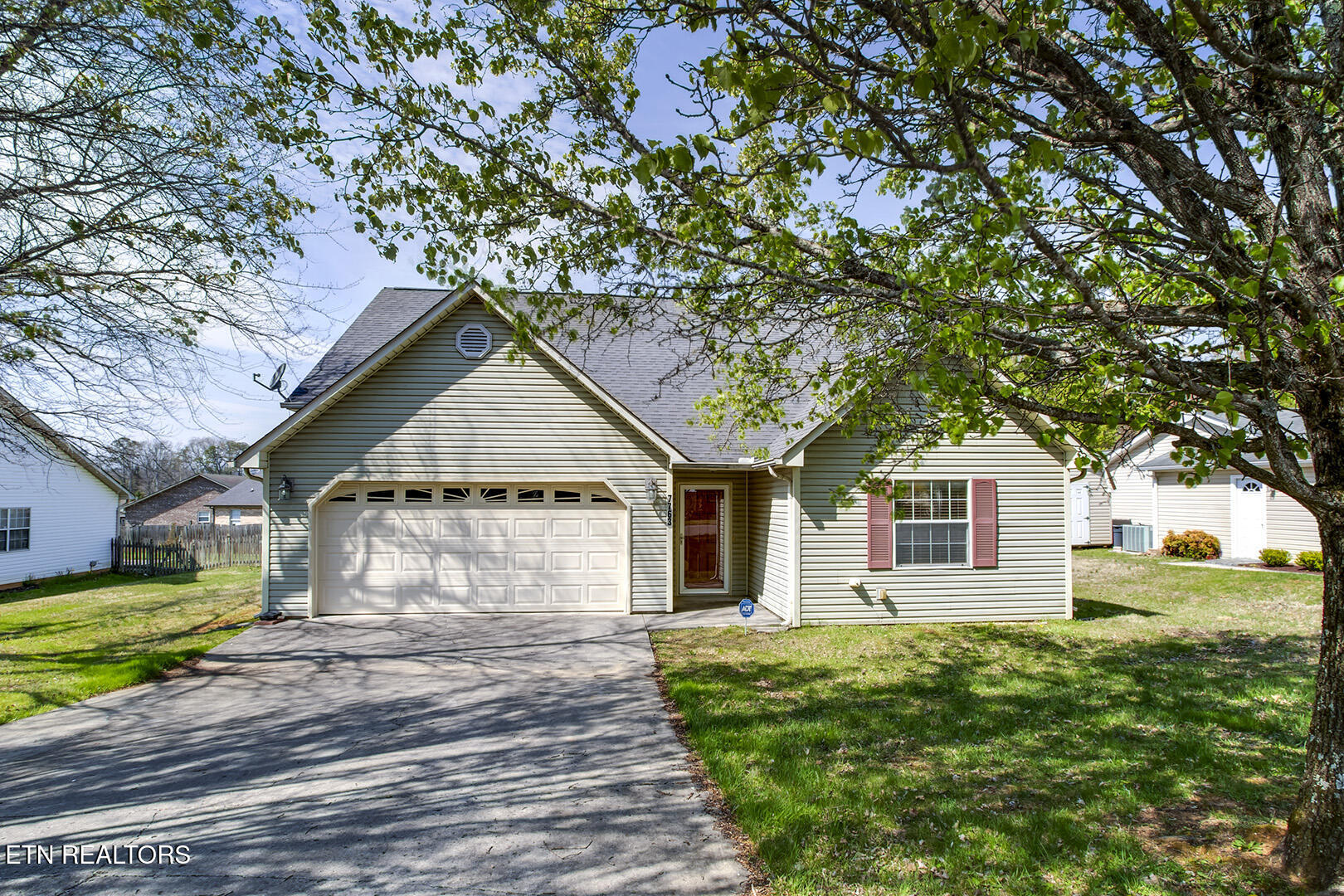 7763 Applecross Rd Property Photo