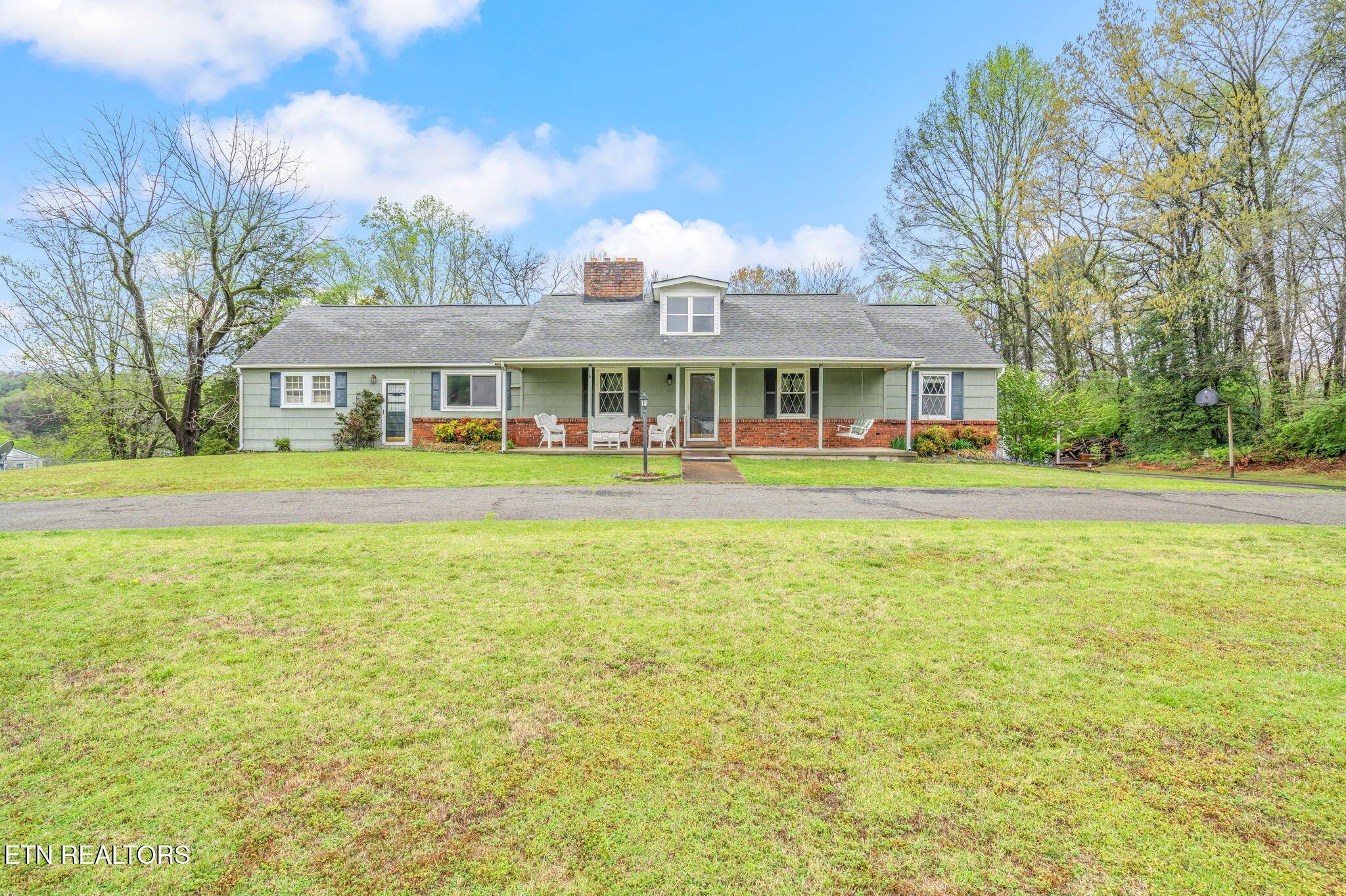 942 Patton Ferry Rd Property Photo