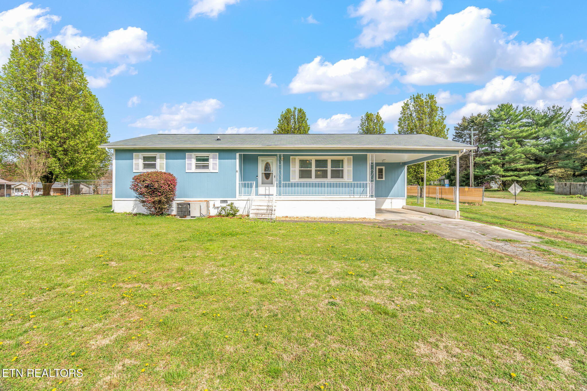 204 Hawkins Rd Property Photo