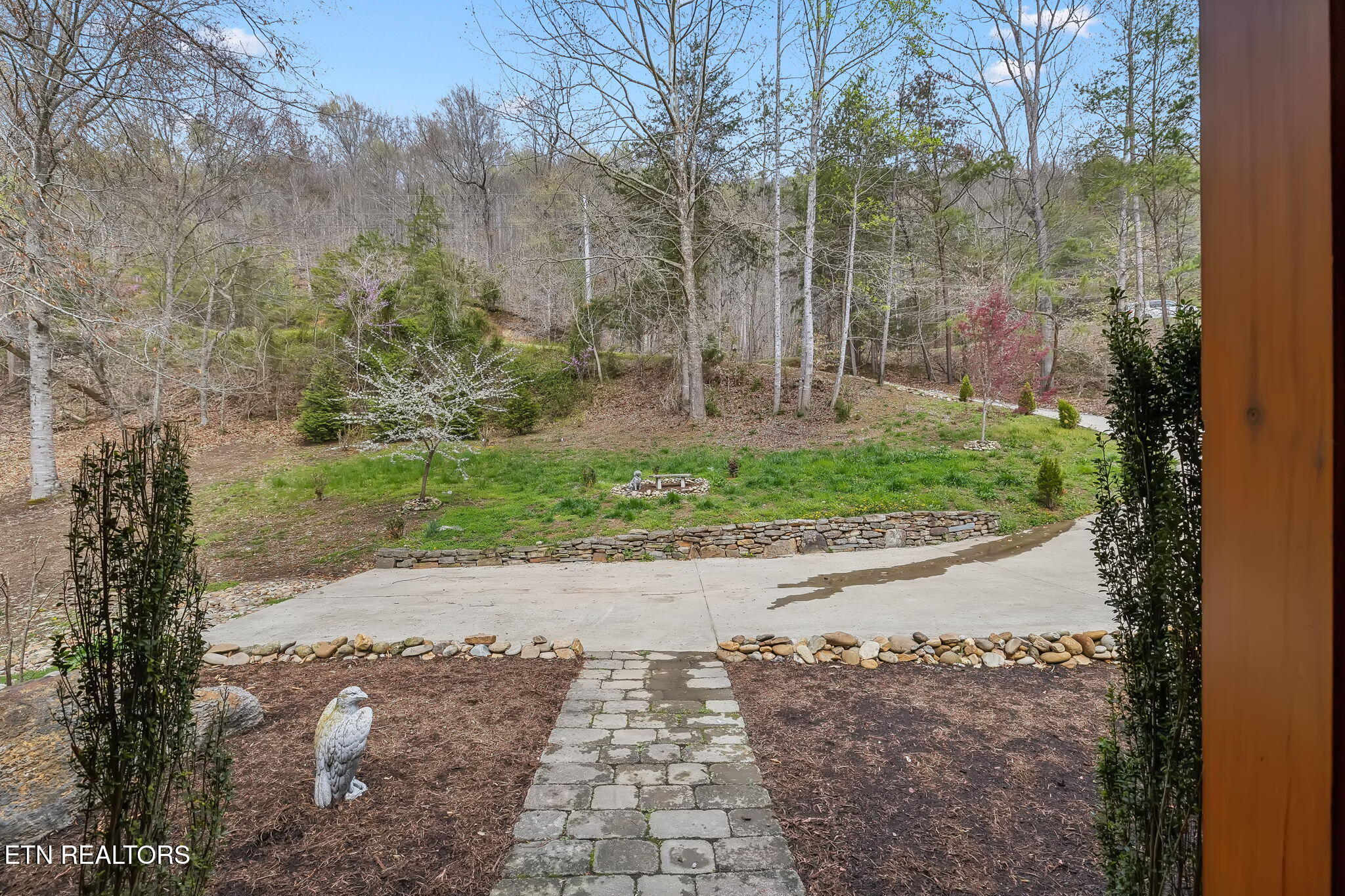 514 Bluff View Rd Property Photo 9