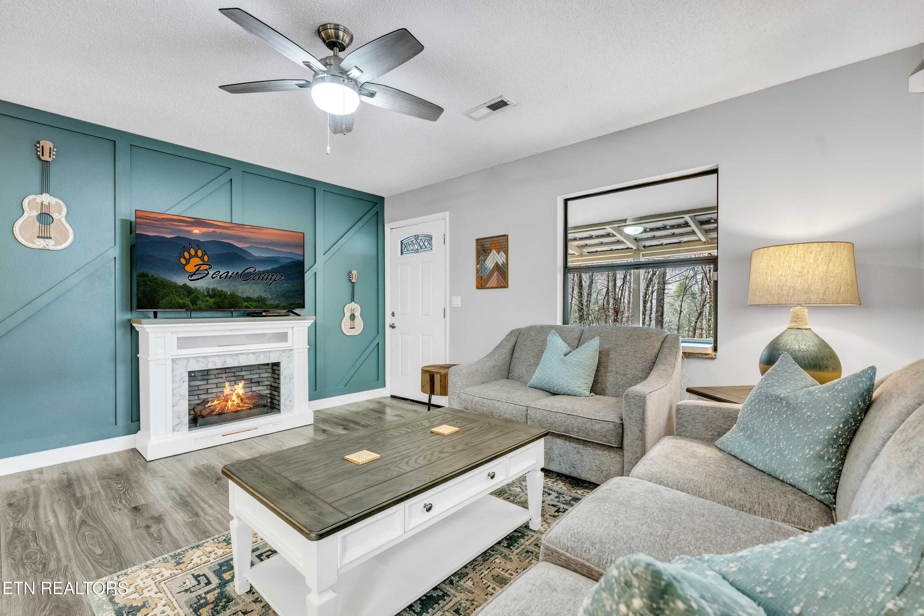 2220 Cove Creek Drive Property Photo 3