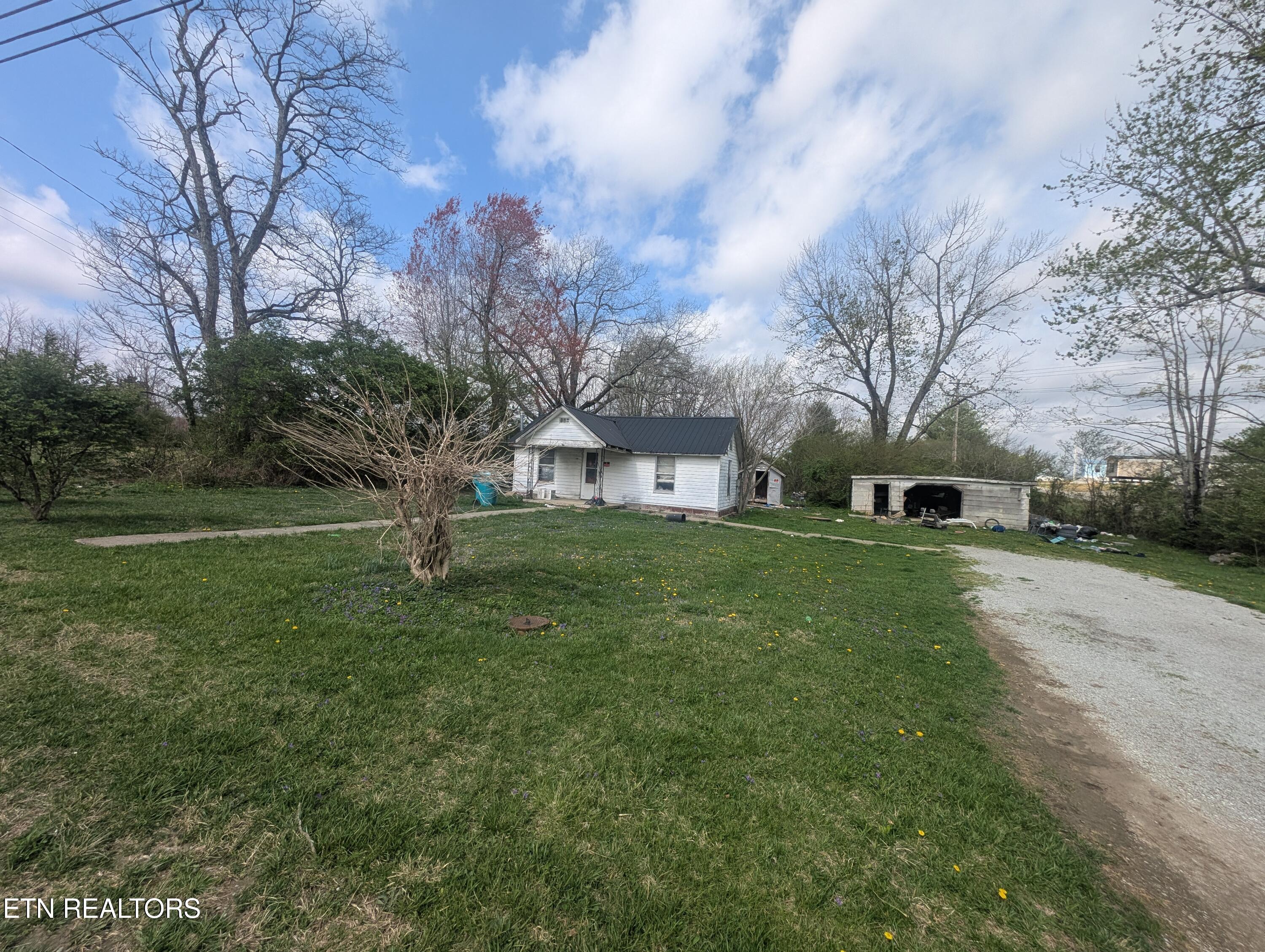 399 County Garage Rd Property Photo