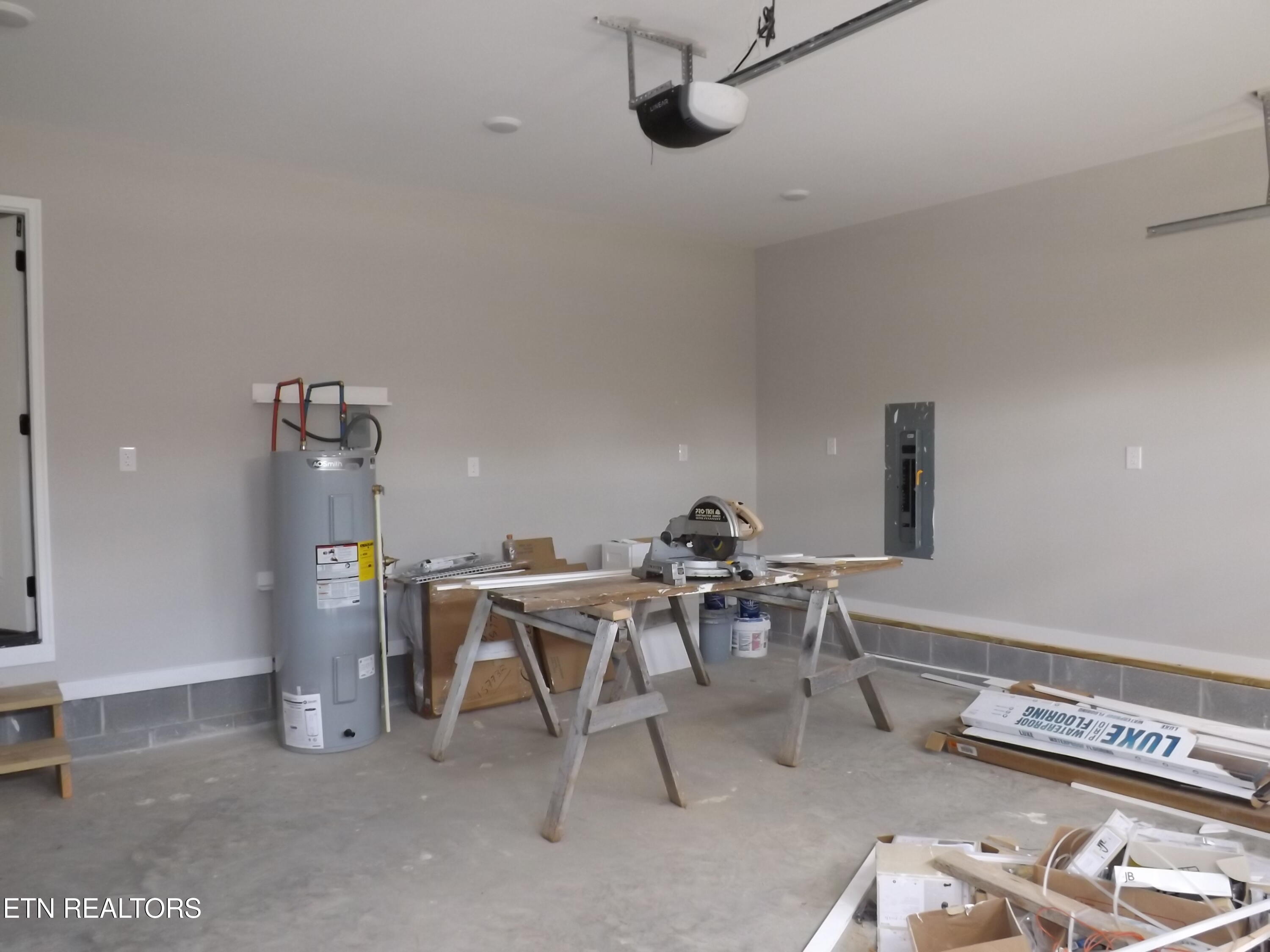 152 Nevils St Property Photo 54