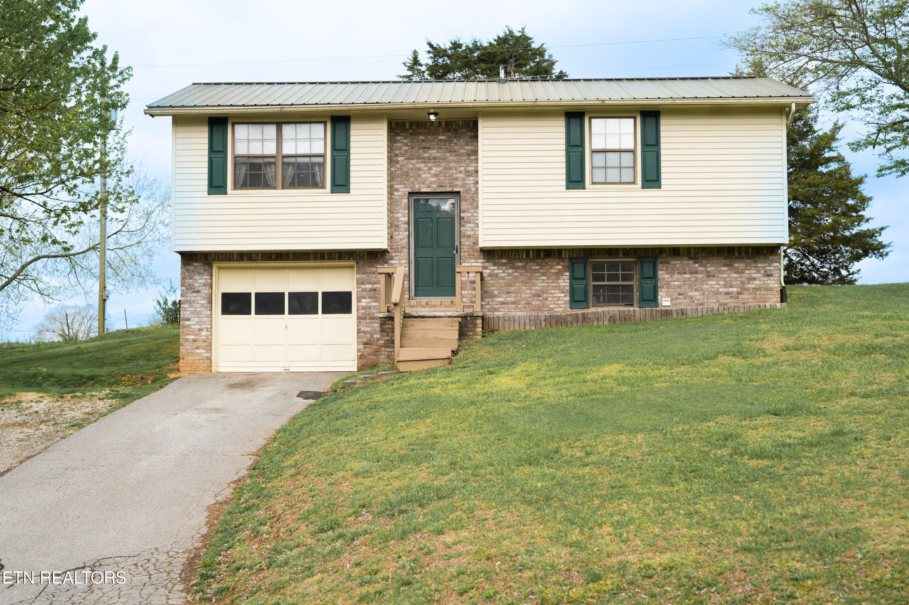 257 Parliament Rd Property Photo