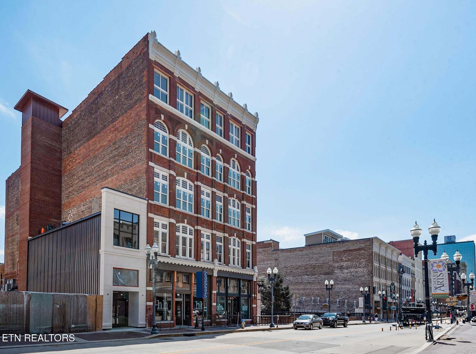 310 S Gay St Property Photo