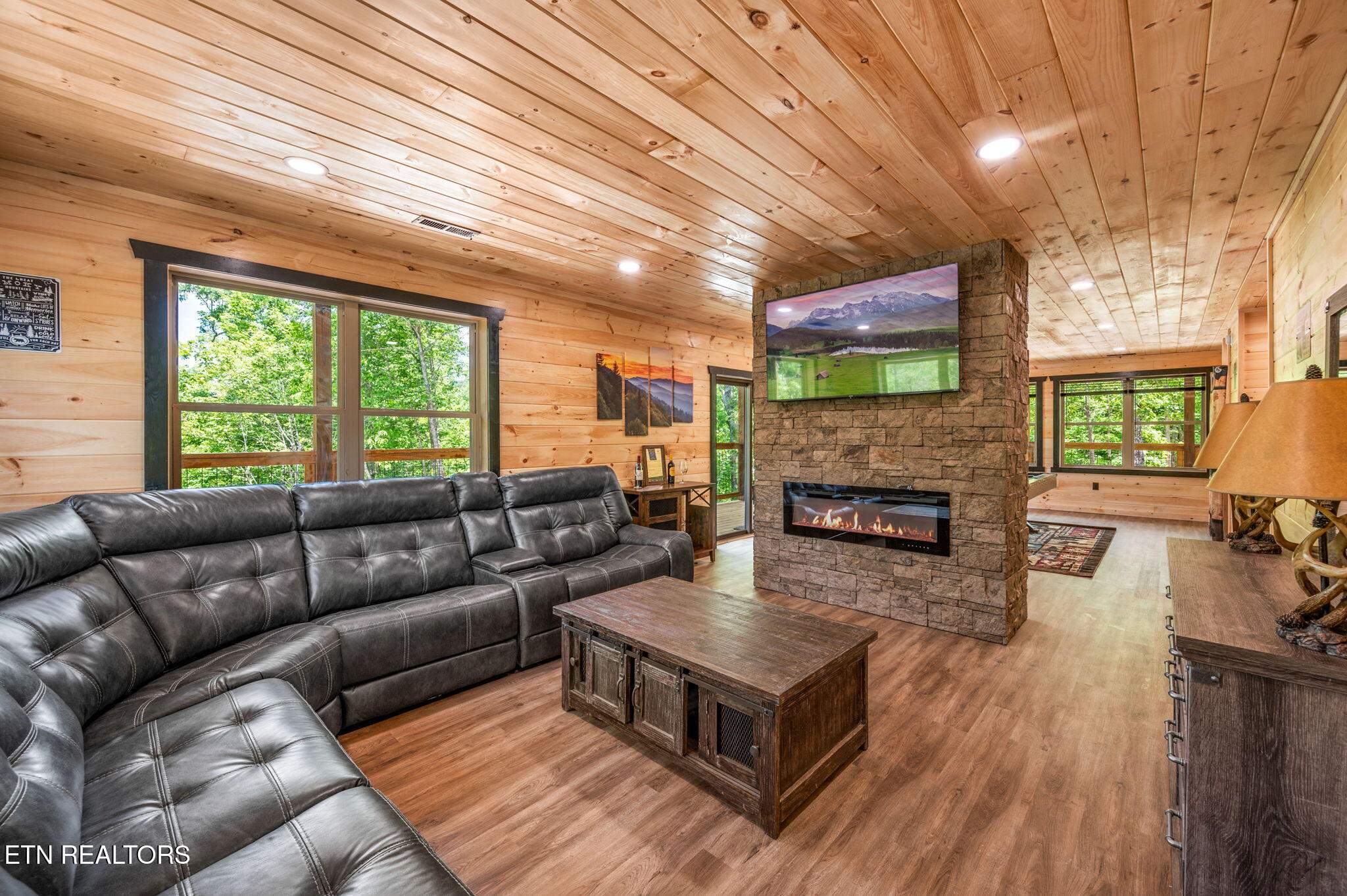 623 Dutch Way Property Photo 9