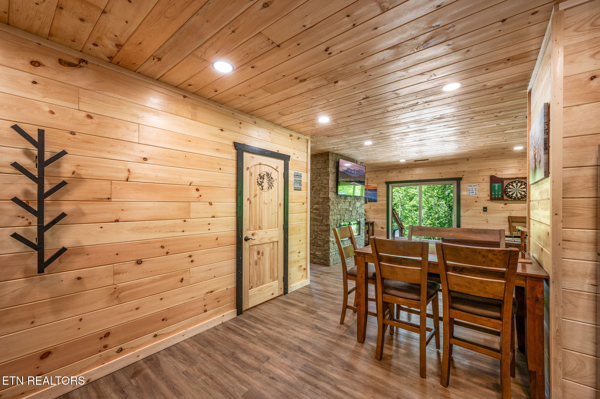 623 Dutch Way Property Photo 11