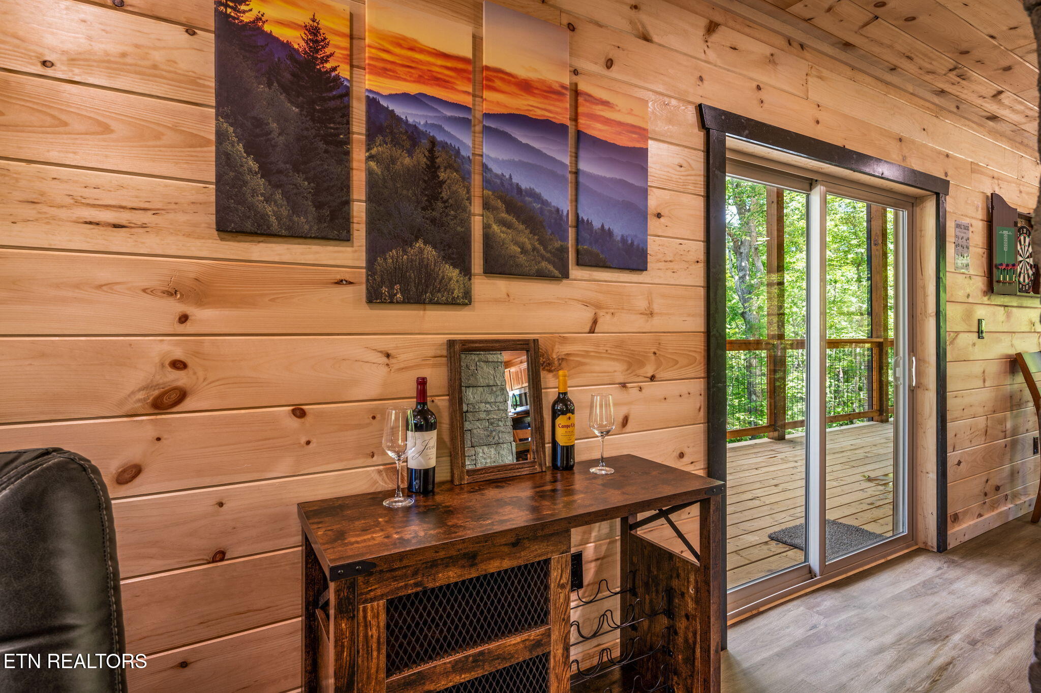 623 Dutch Way Property Photo 12