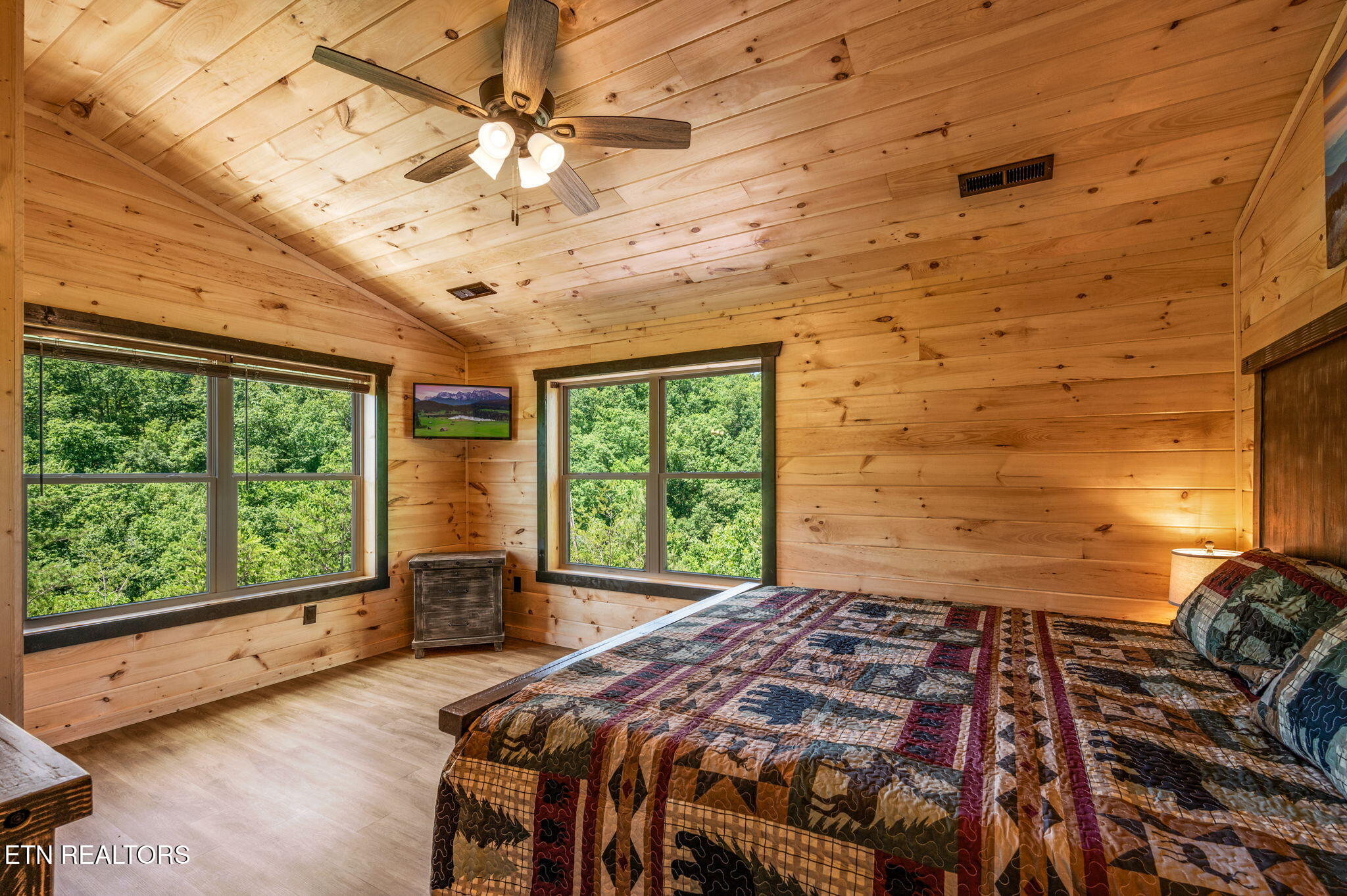 623 Dutch Way Property Photo 16