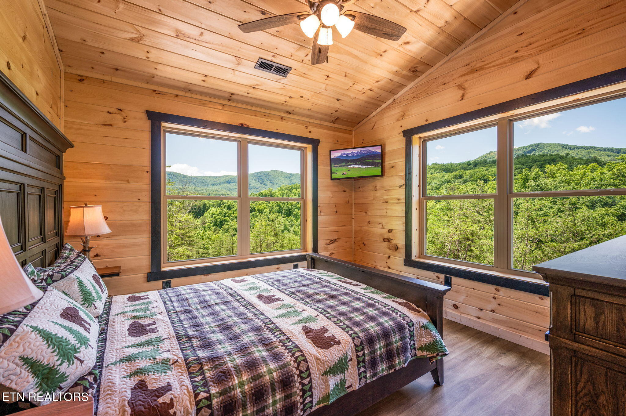 623 Dutch Way Property Photo 17