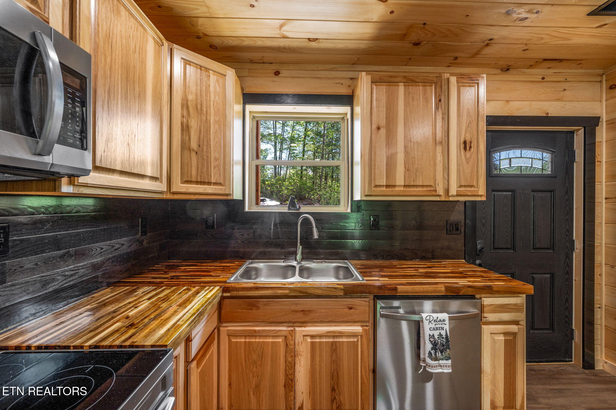 623 Dutch Way Property Photo 19