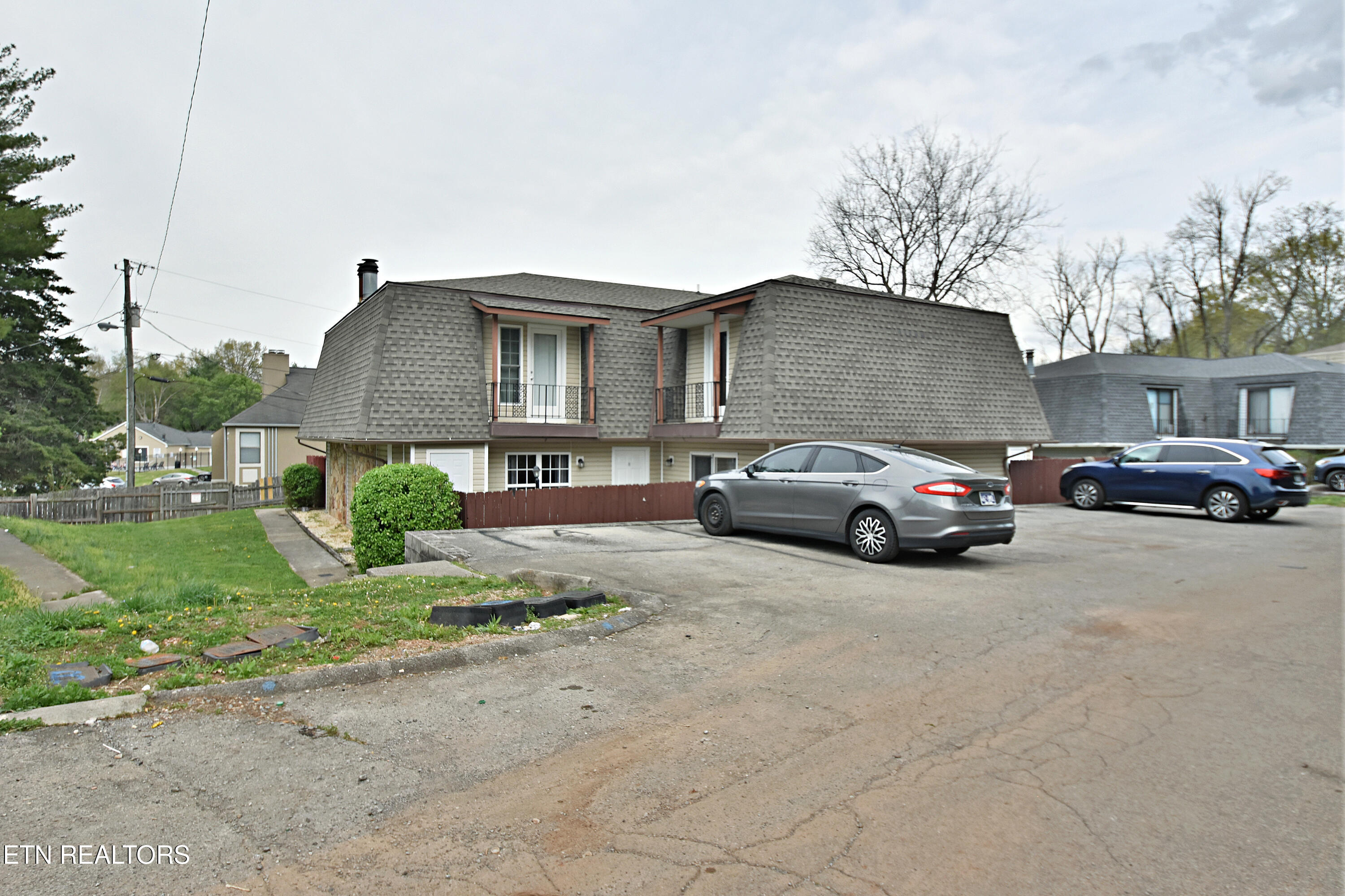 9111 Woodpark Lane Property Photo