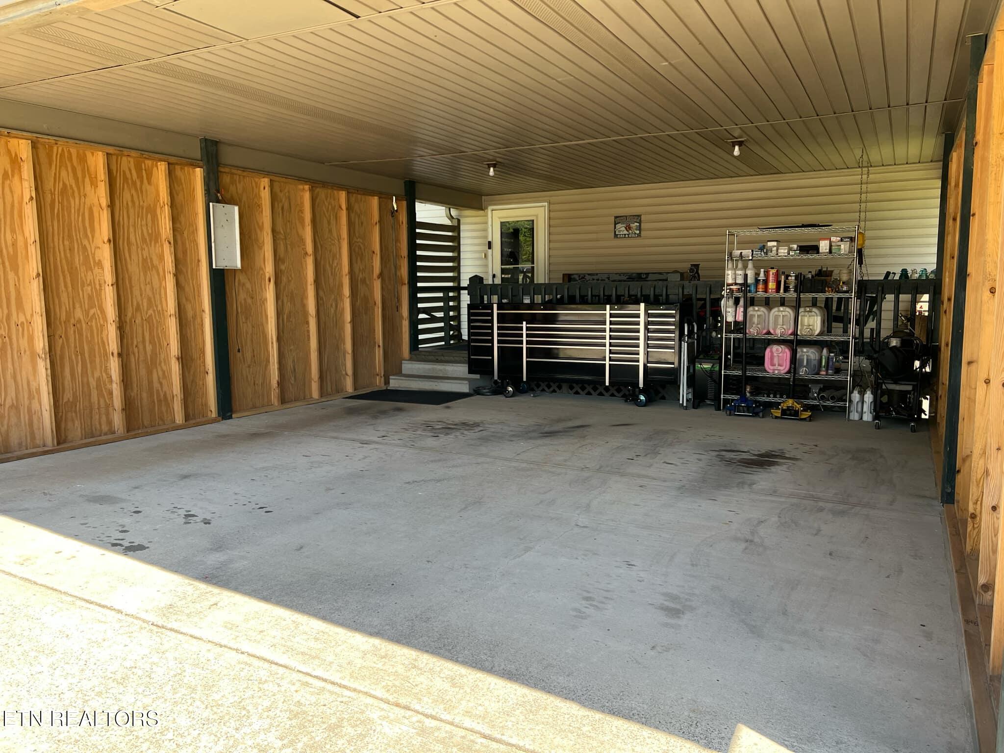 798 Lawson Rd Property Photo 10