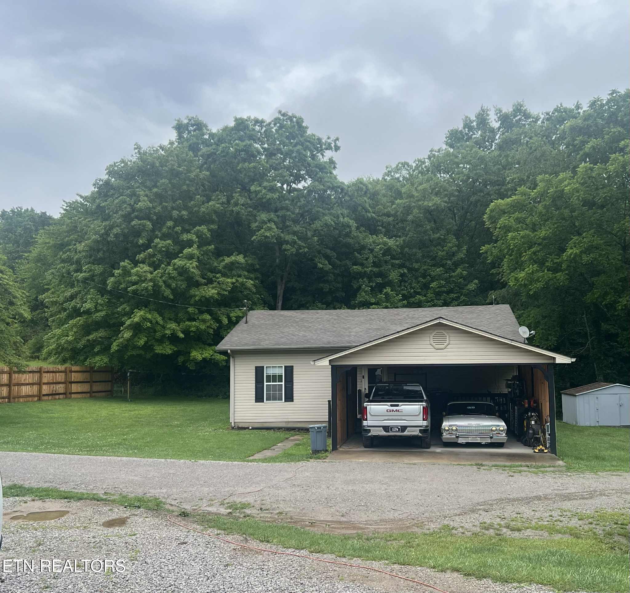 798 Lawson Rd Property Photo 11