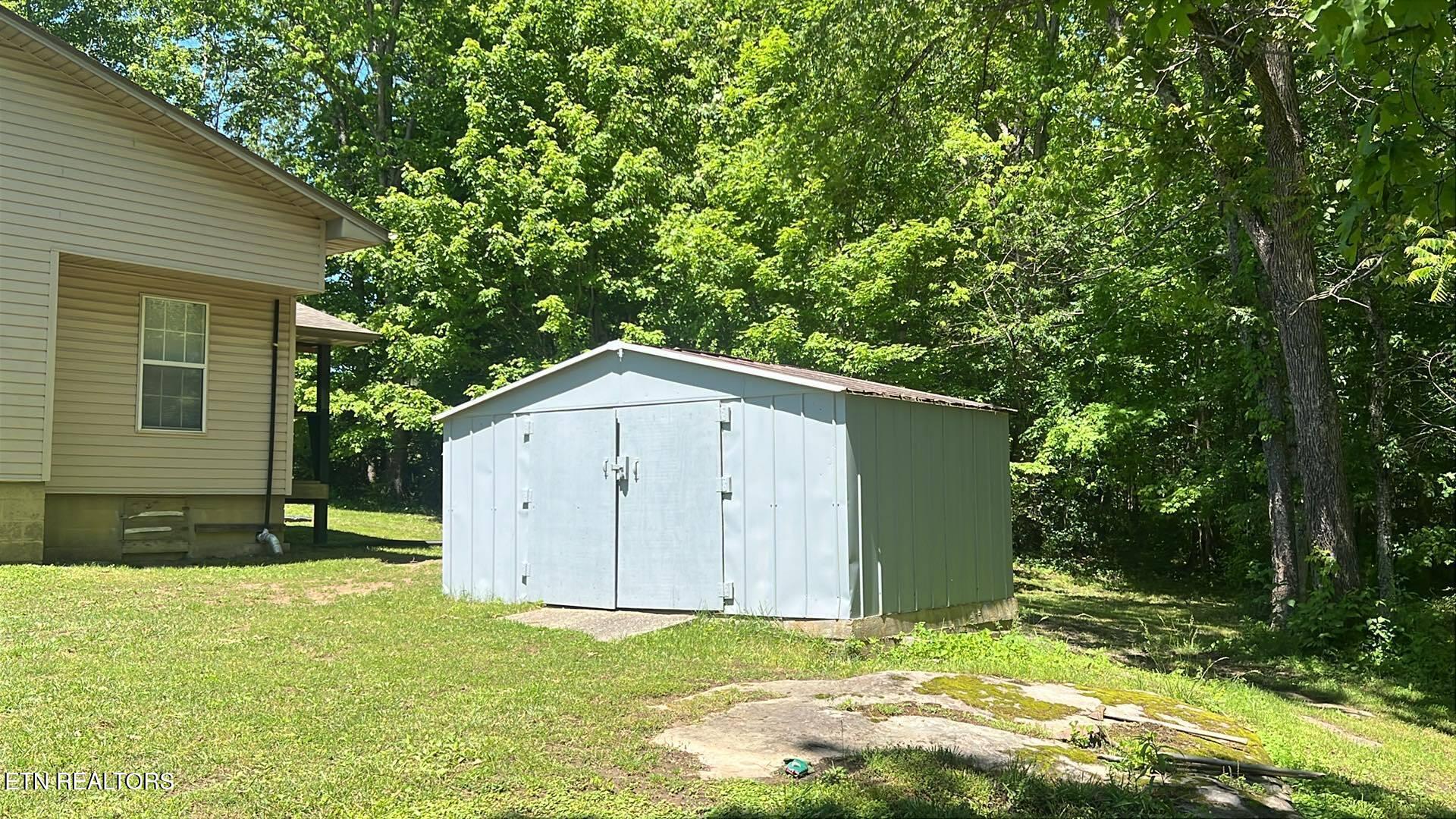 798 Lawson Rd Property Photo 15