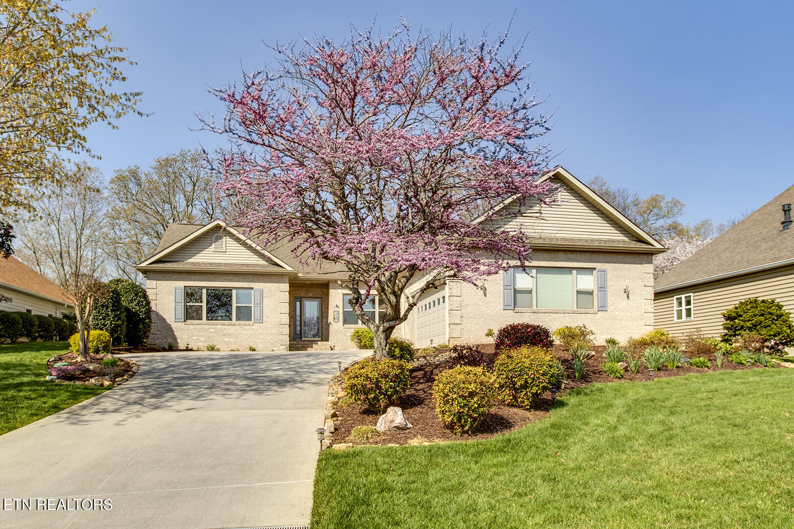 220 Tuhdegwa Lane Property Photo