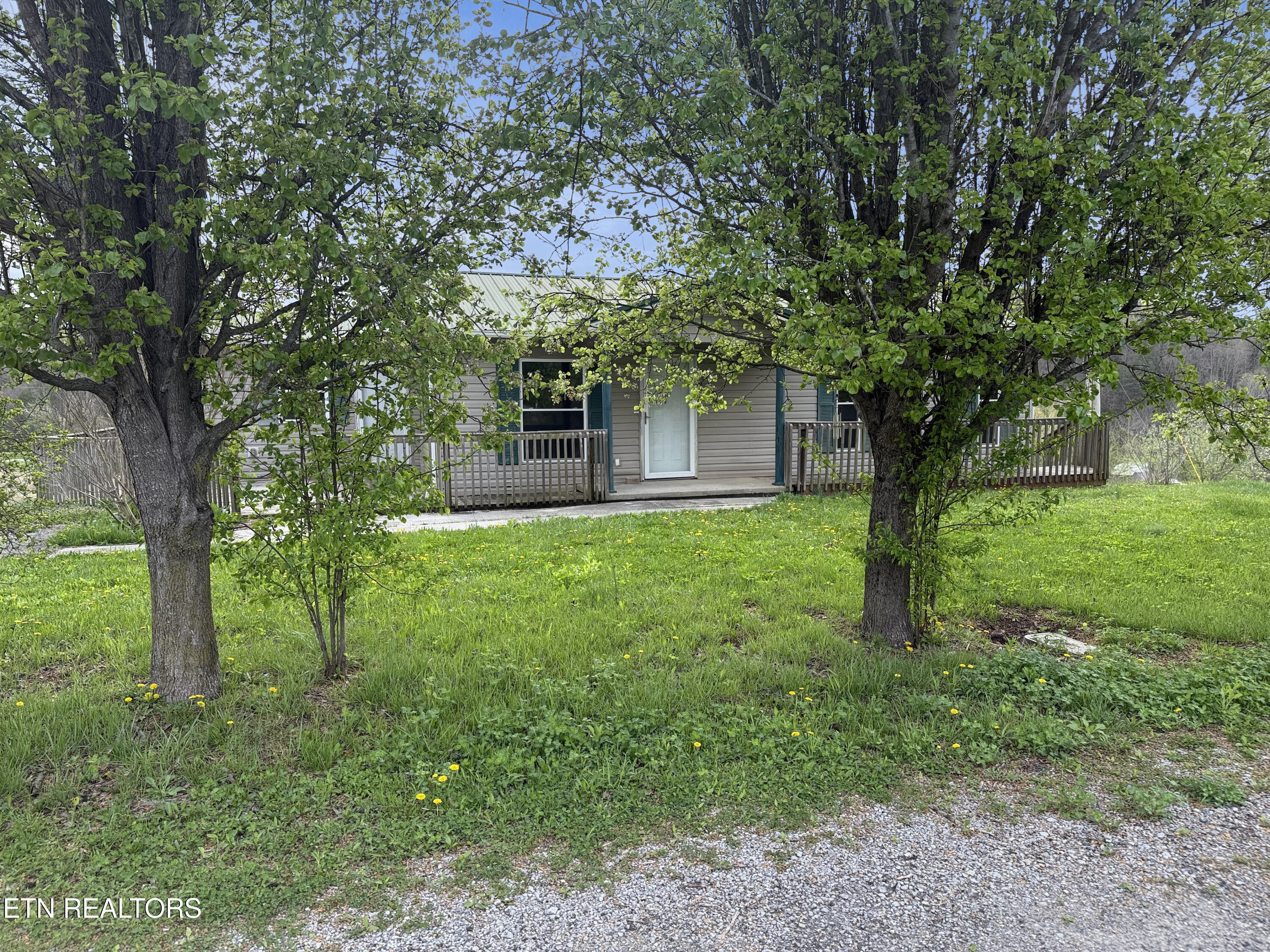 413 Sunset Hills Rd Property Photo