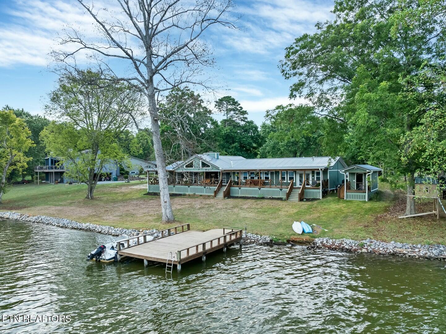 4225 W Lakeview Circle Property Photo