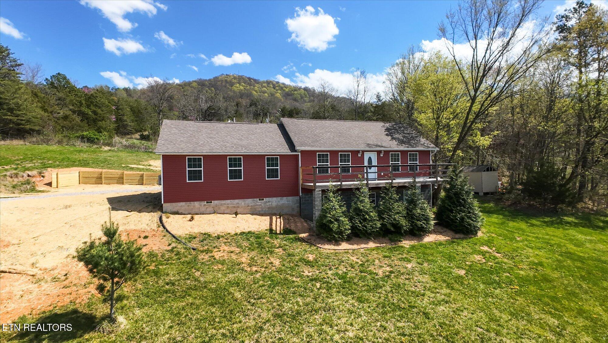 878 Little Sycamore Rd Property Photo