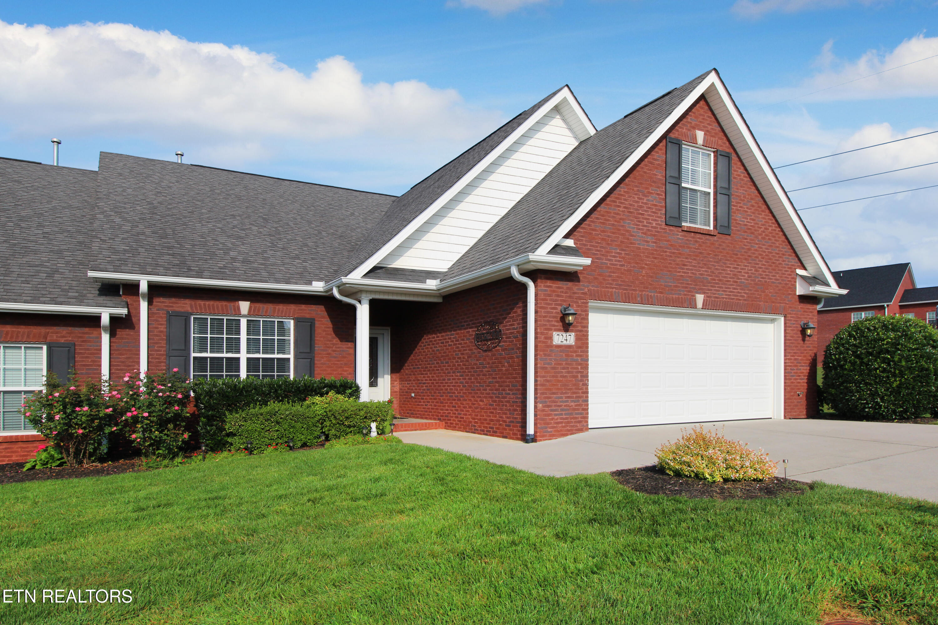 Alyshas Vineyard Real Estate Listings Main Image