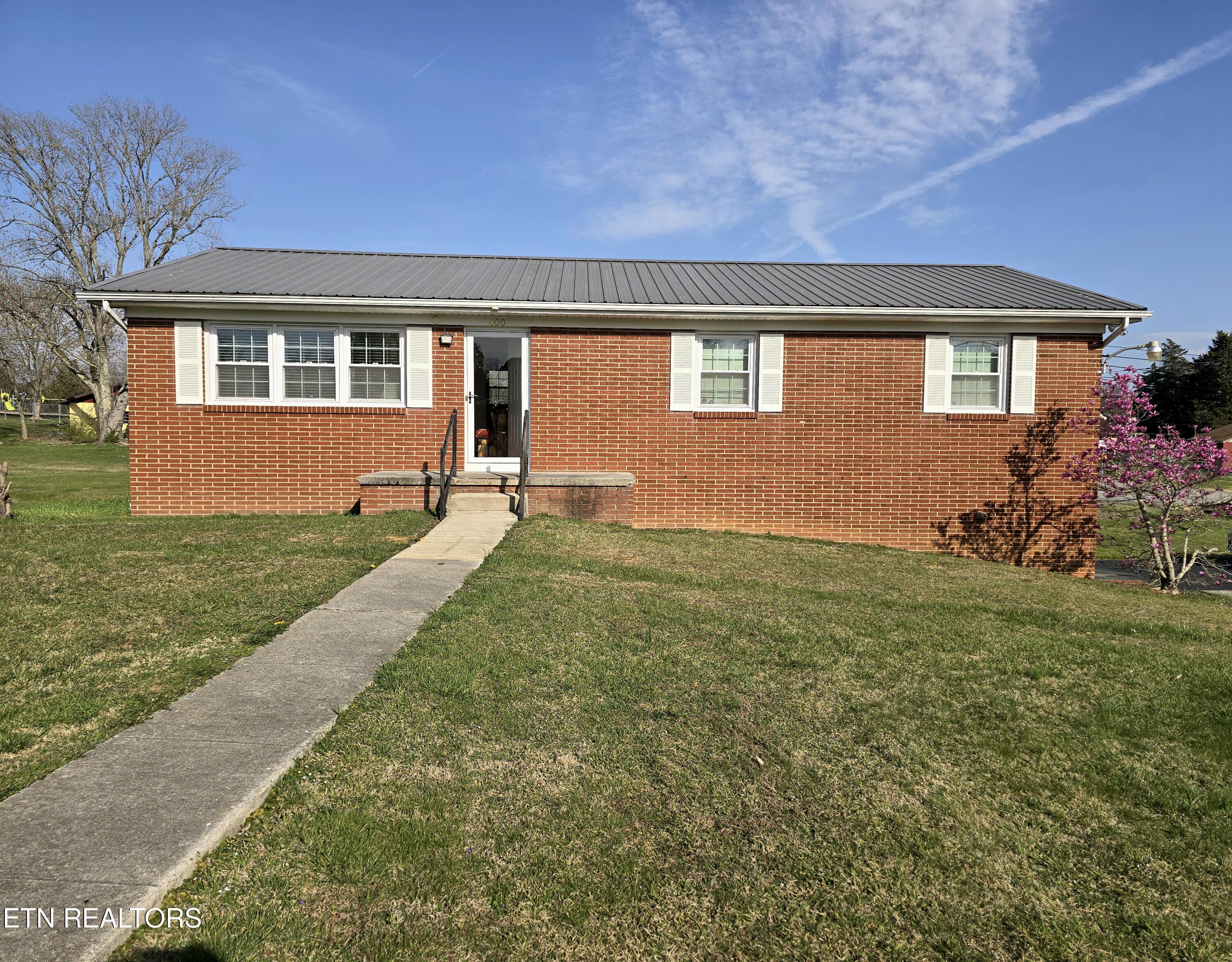400 Bagwell Rd Property Photo