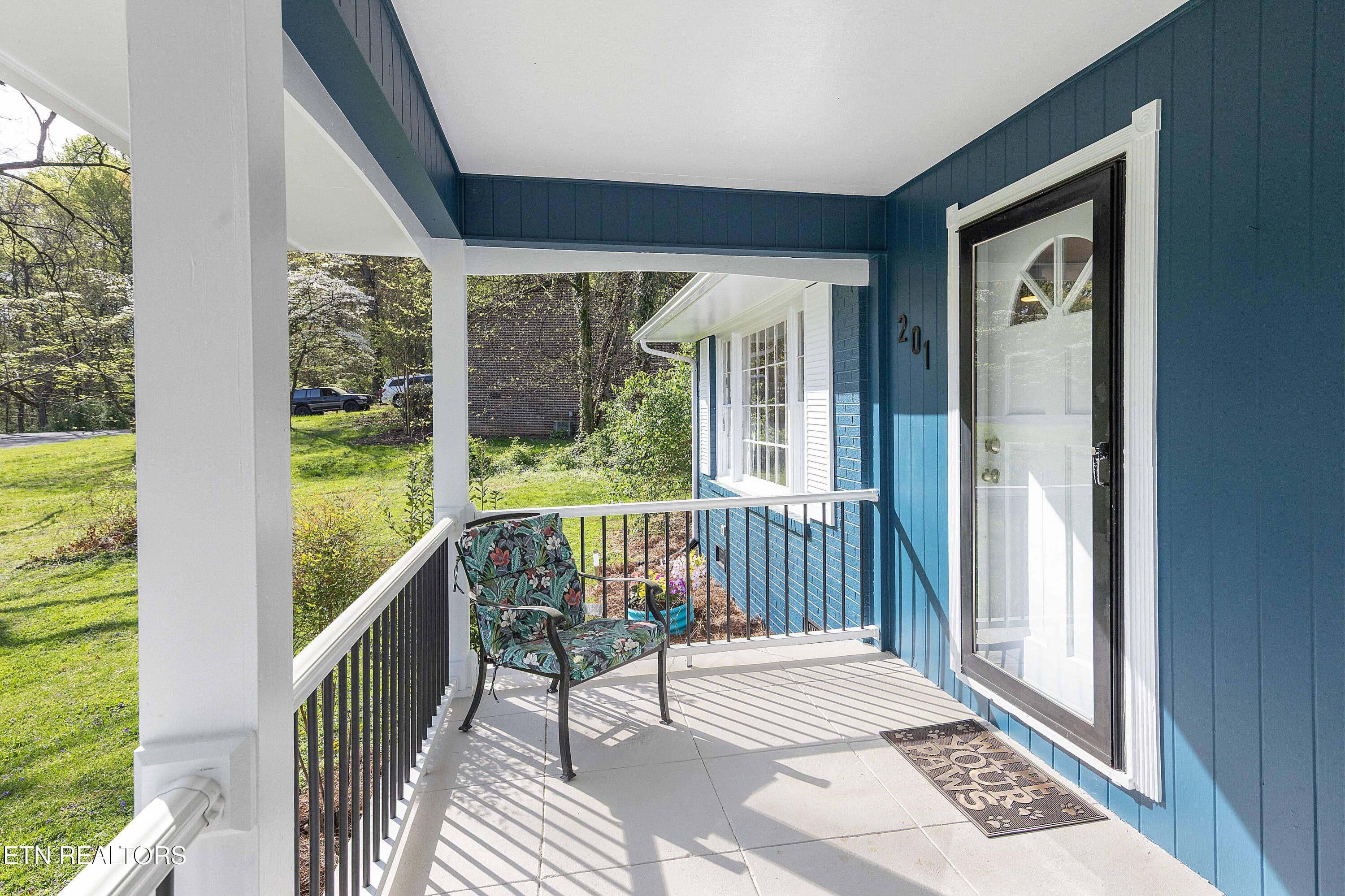 201 Farlow Drive Property Photo 2