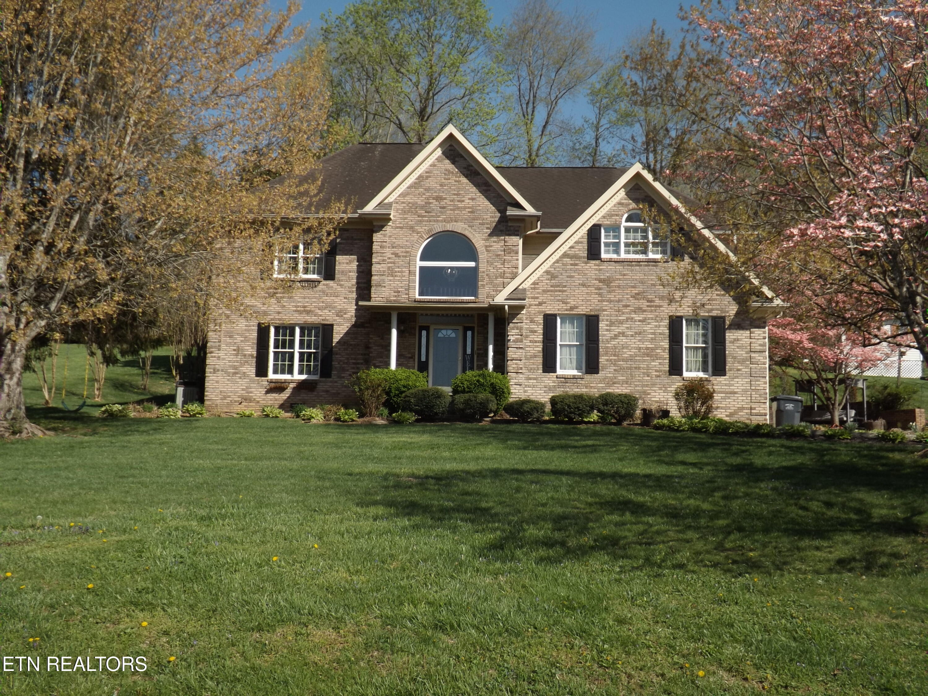 170 Yorkshire Drive Property Photo