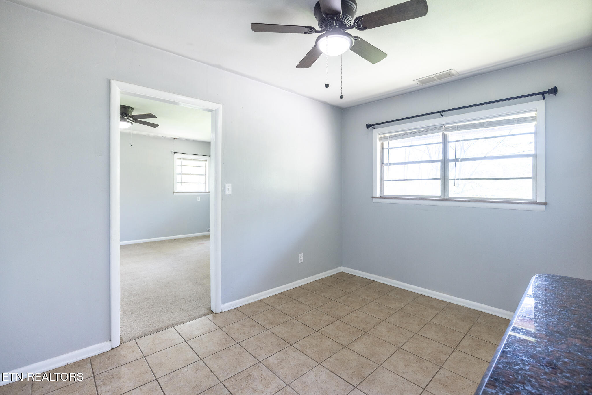414 Guille St Property Photo 5