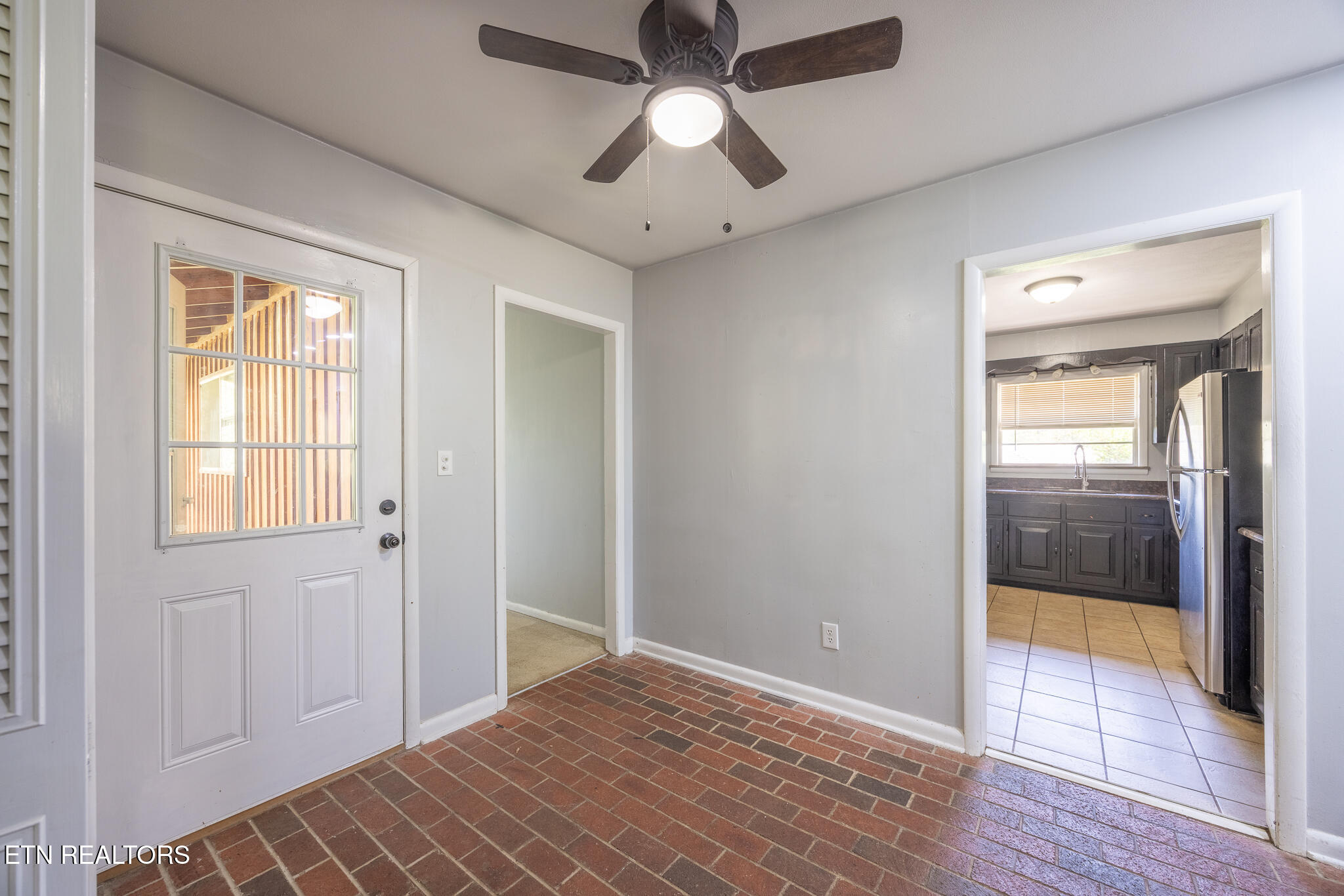 414 Guille St Property Photo 10