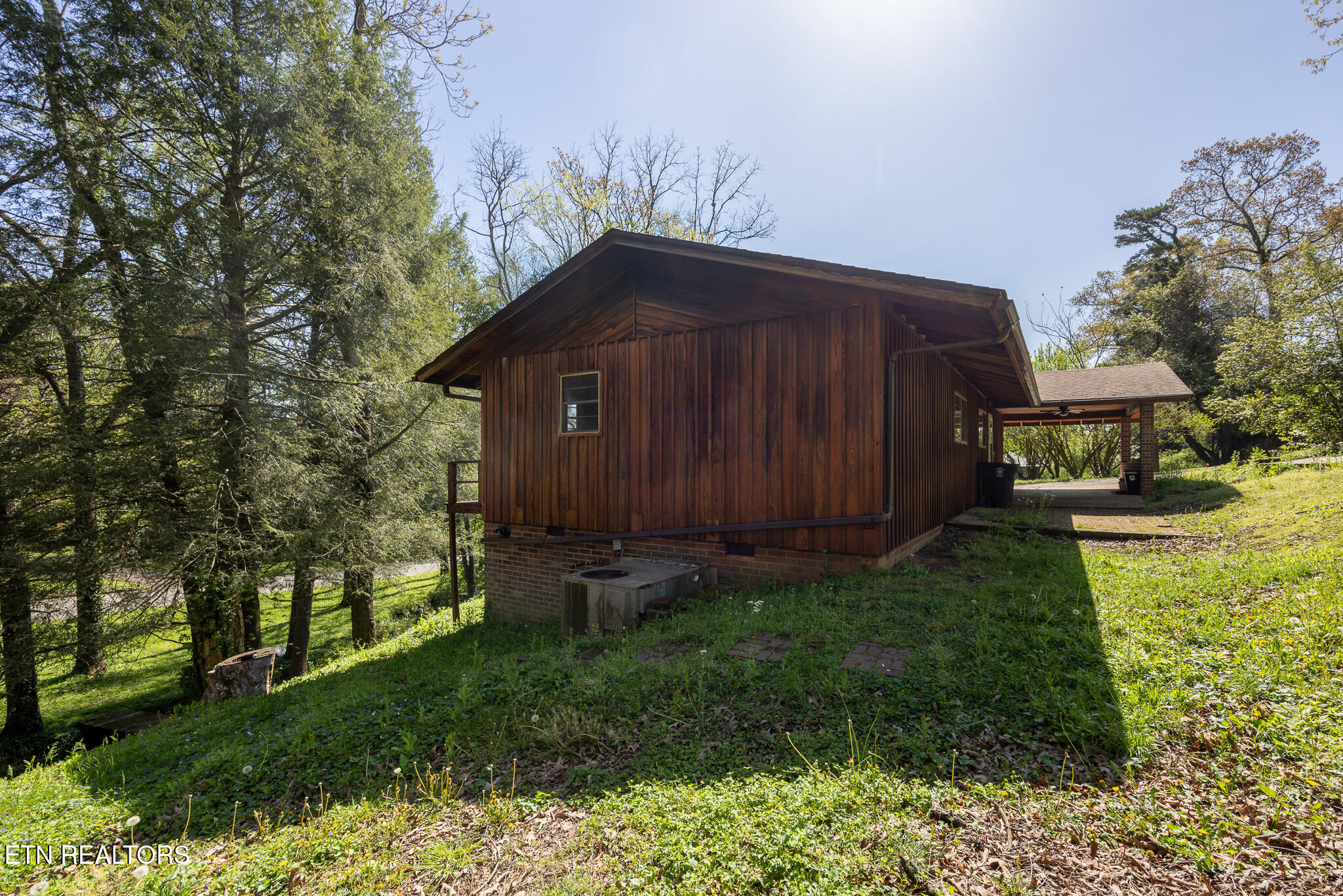 414 Guille St Property Photo 28