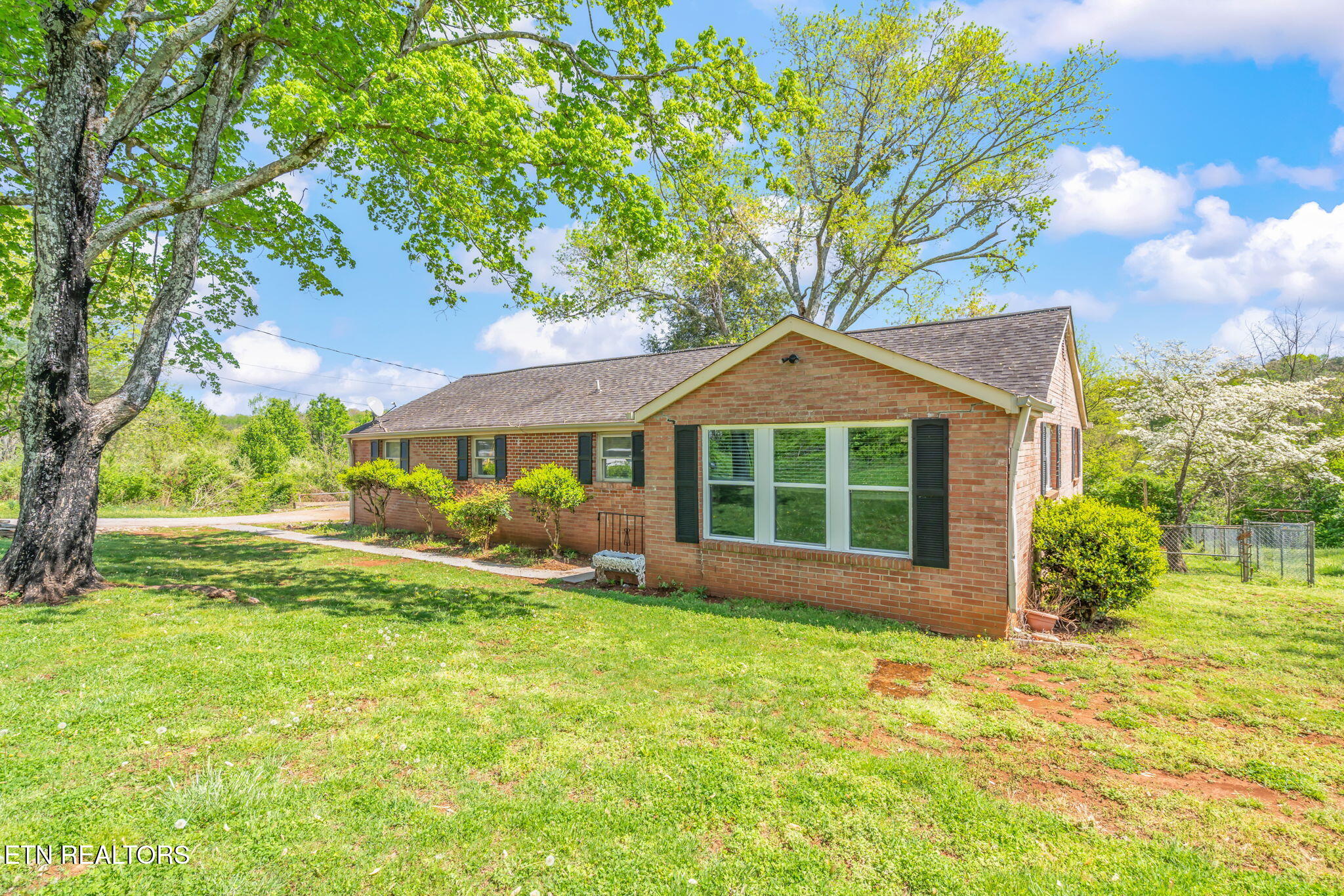 2449 Topside Rd Property Photo