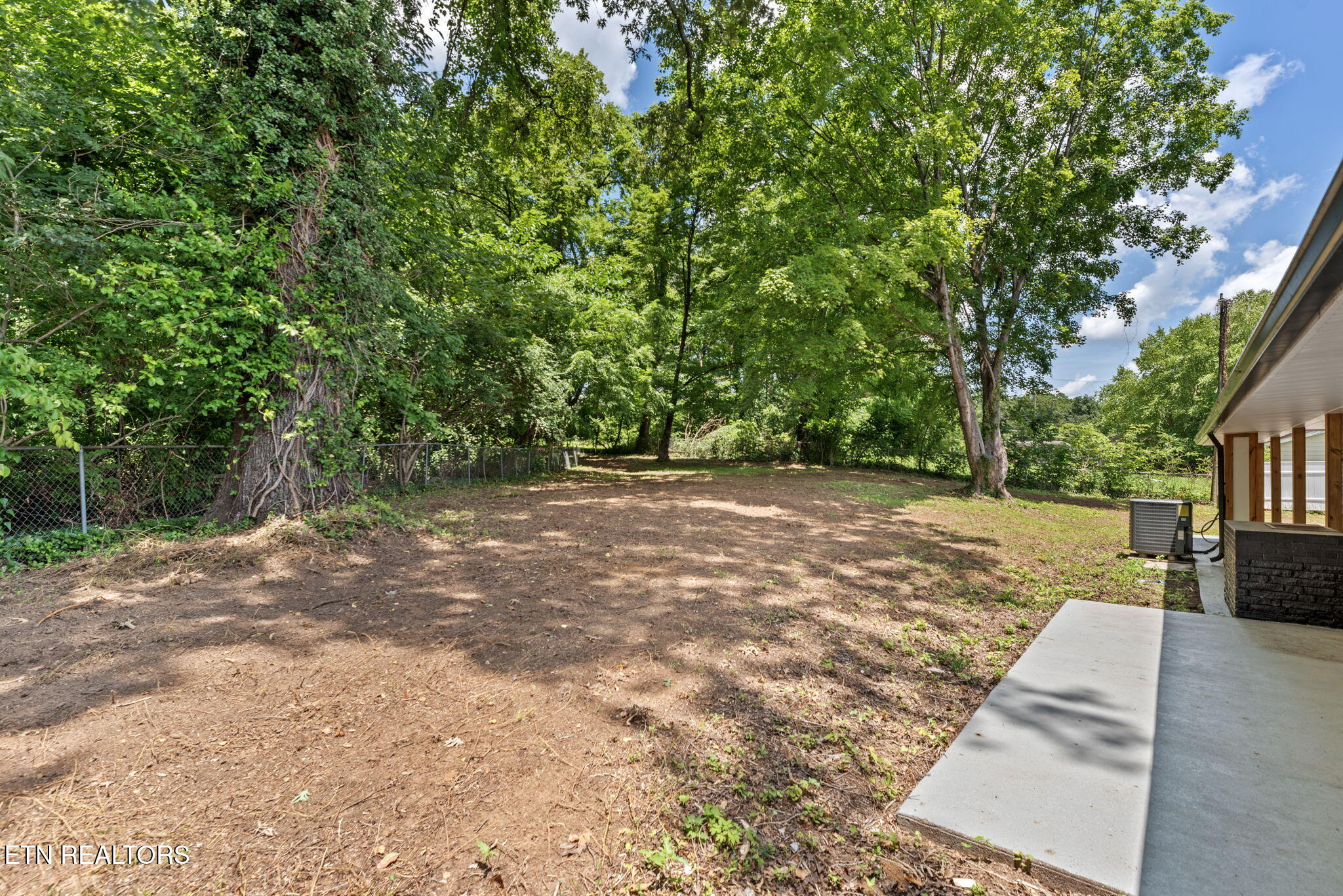 909 Dartmouth Rd Property Photo 42