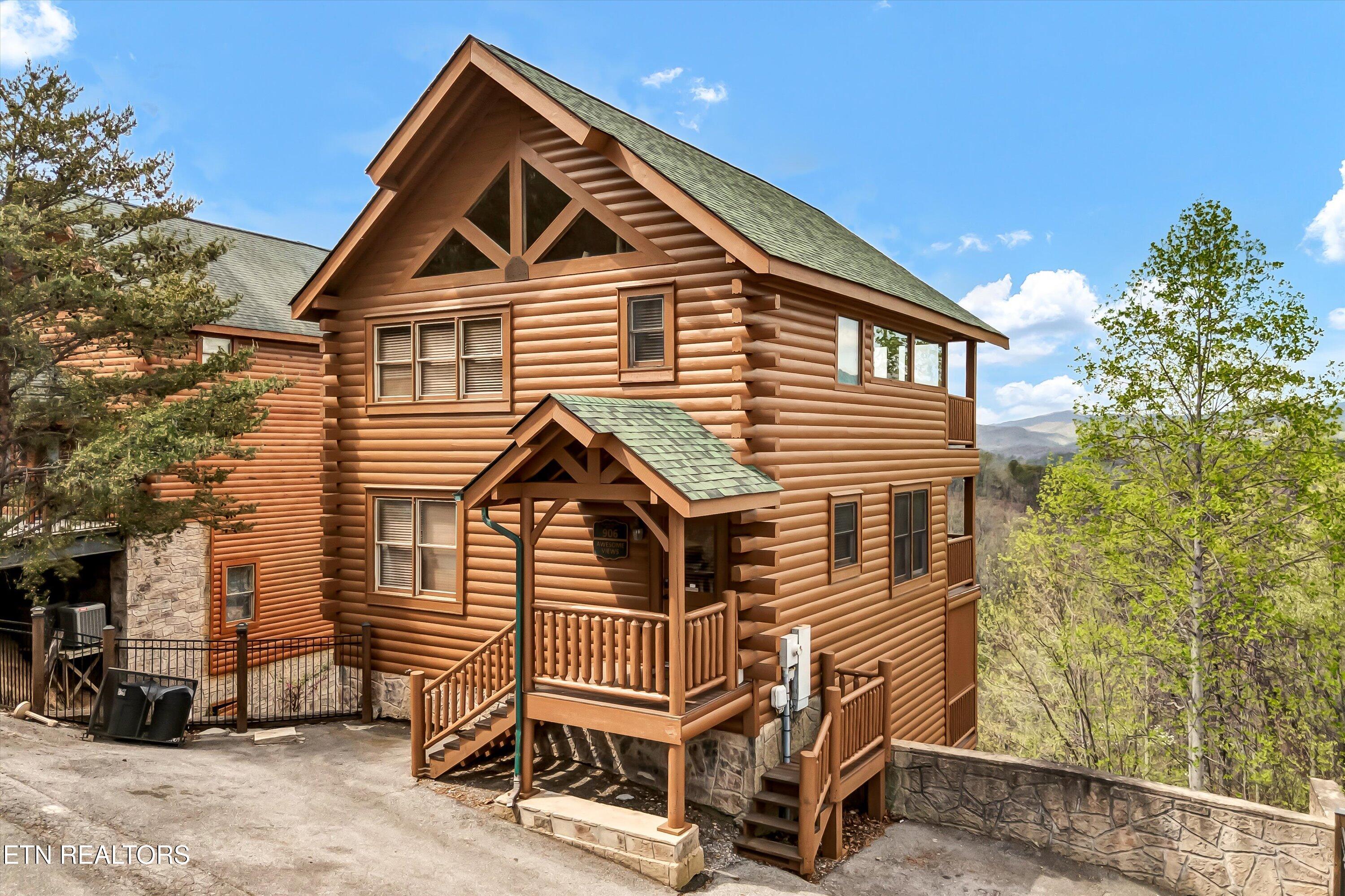 906 Black Bear Cub Way Property Photo