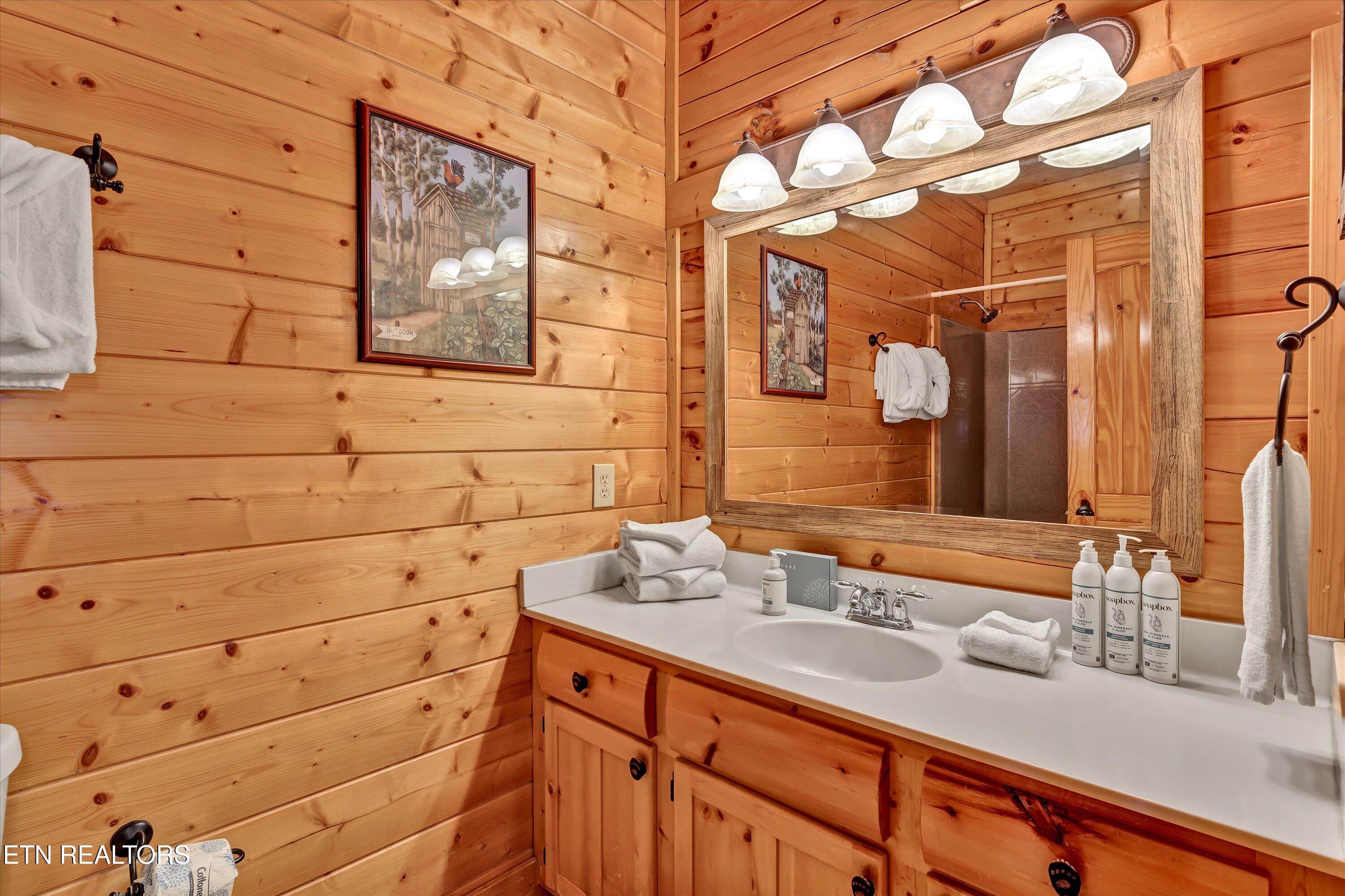 906 Black Bear Cub Way Property Photo 13