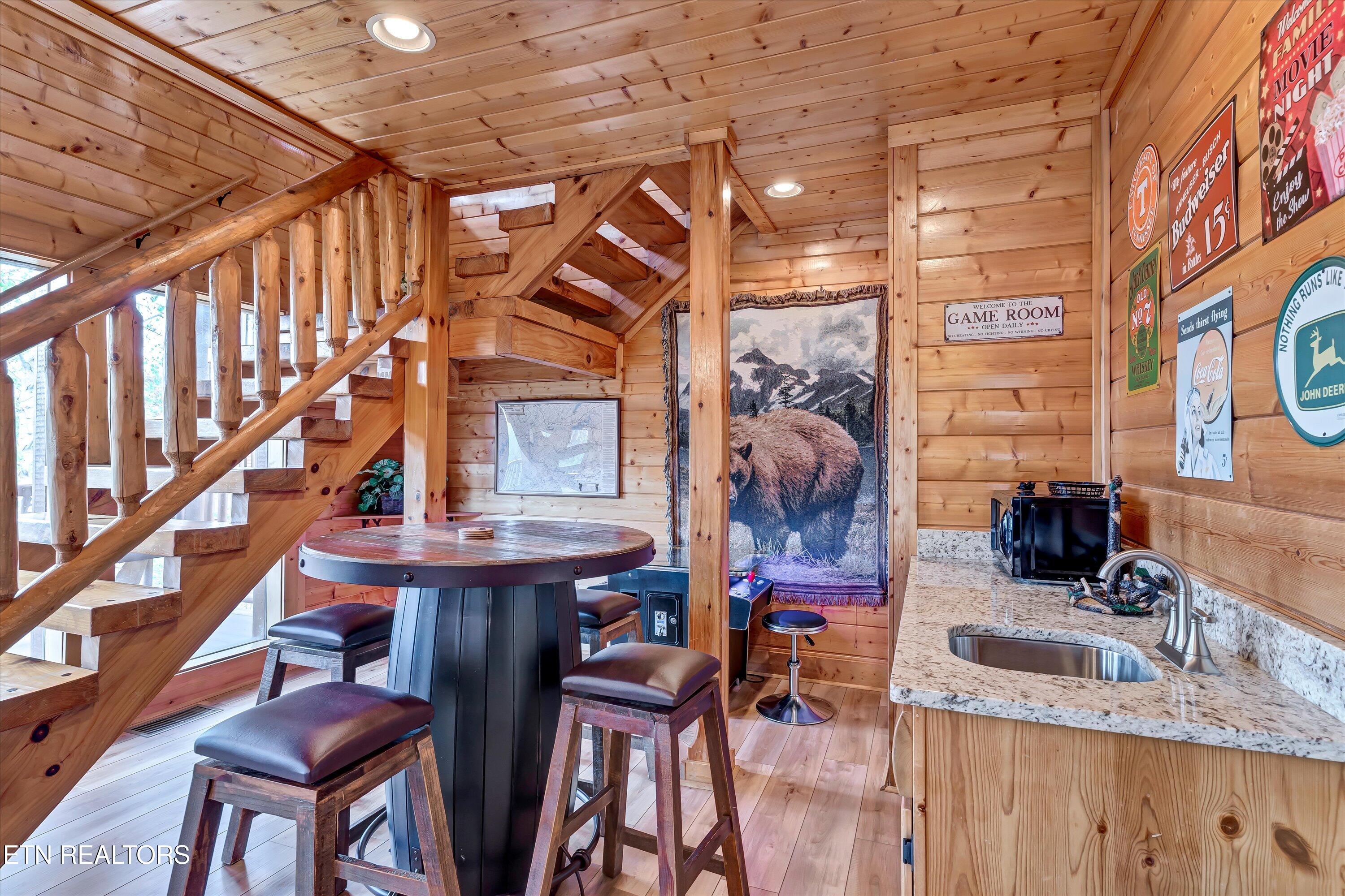 906 Black Bear Cub Way Property Photo 26