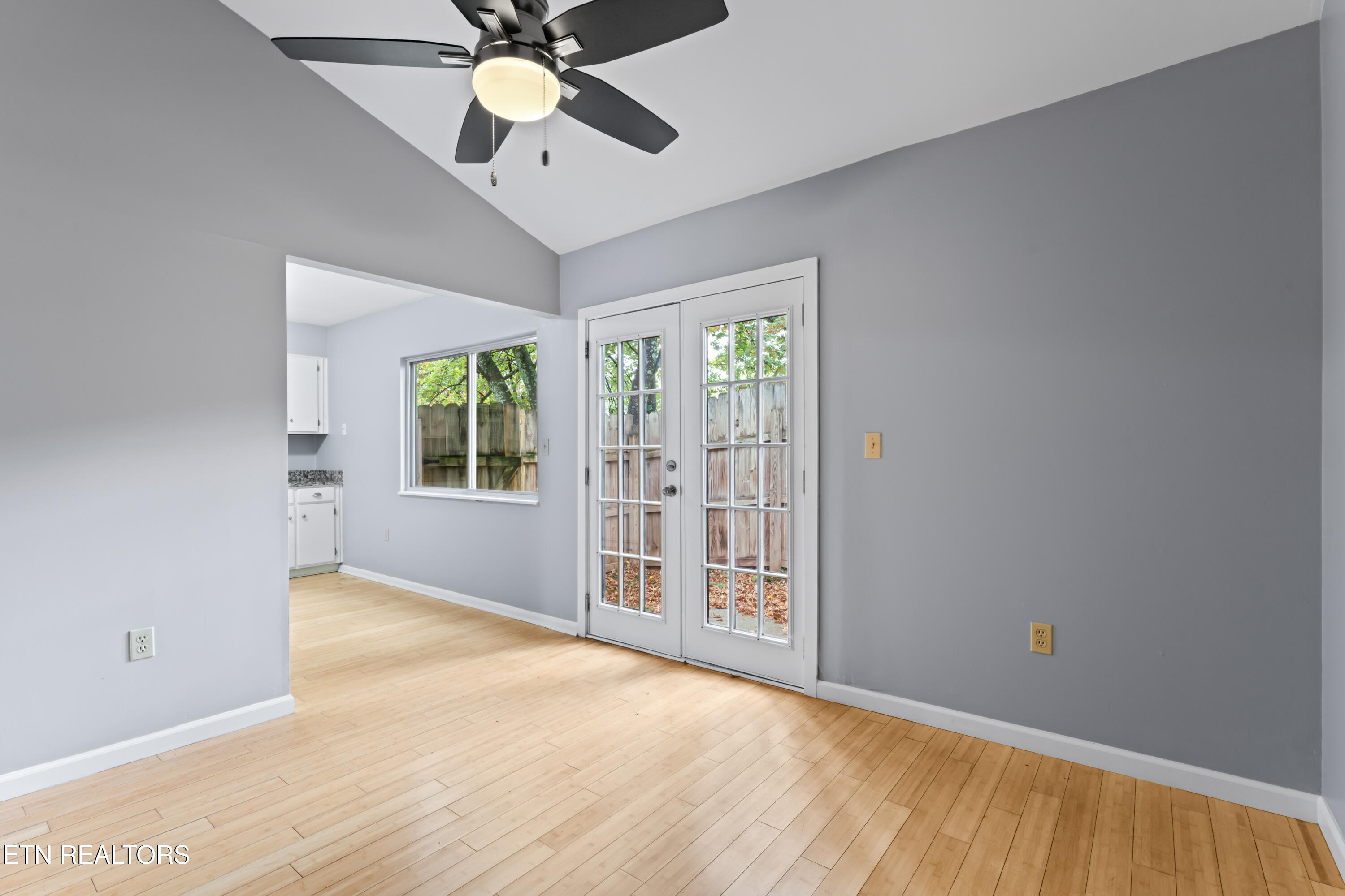 2020 Cherokee Bluff Drive Property Photo 7