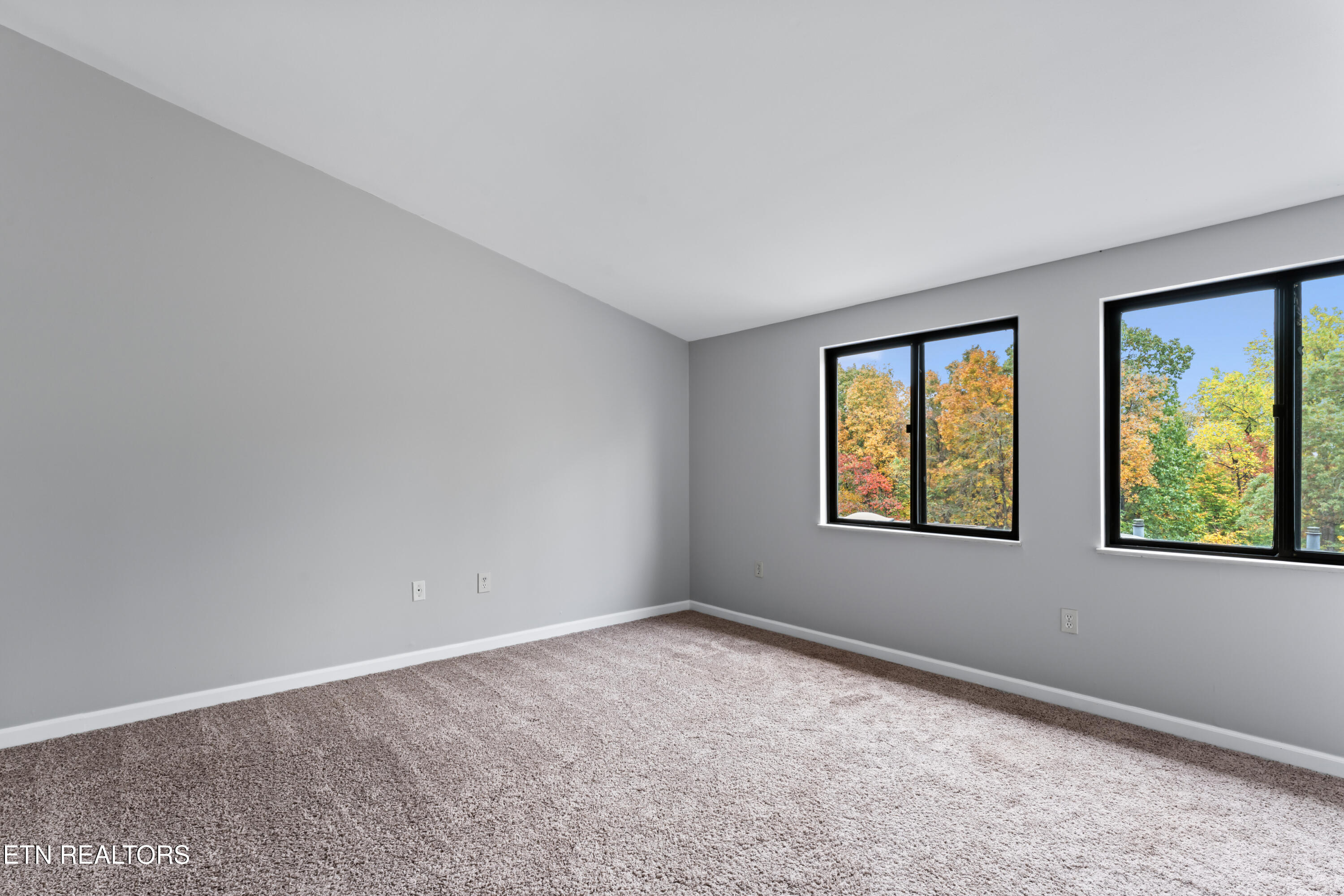 2020 Cherokee Bluff Drive Property Photo 16